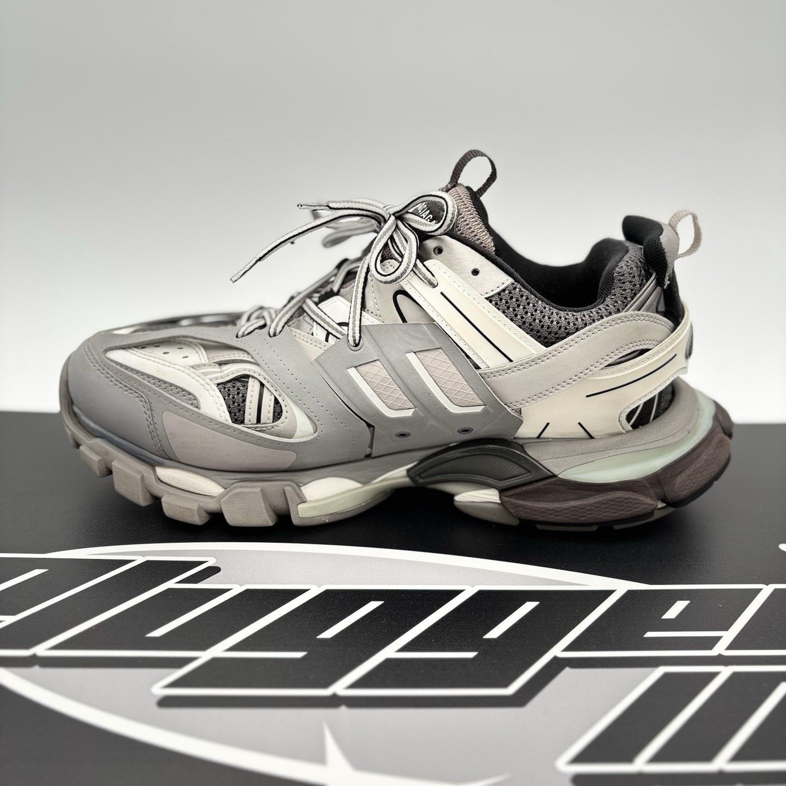 Balenciaga Balenciaga Track Sneaker ' Silver, Grey ' | GREAT COND! Size US 11 / EU 44 - 4 Thumbnail