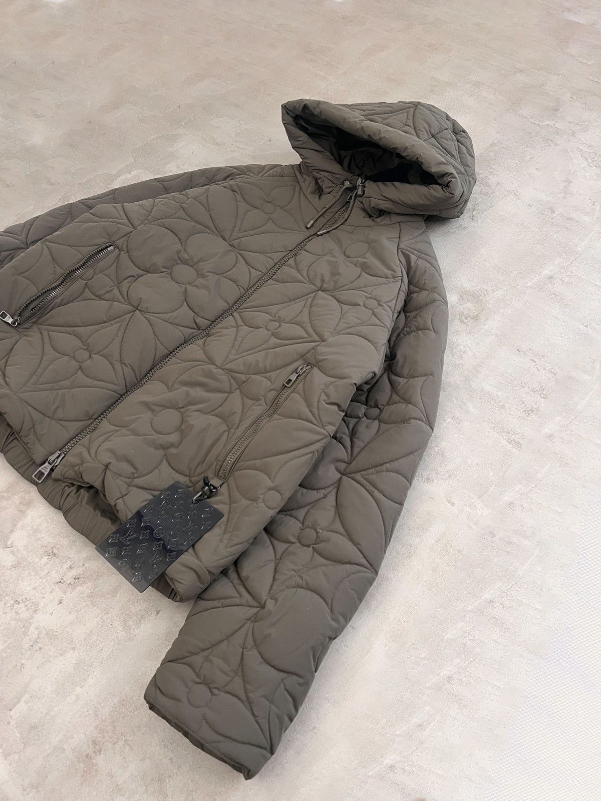 Louis Vuitton Louis Vuitton Quilted Hoodie Puffer Jacket Size US L / EU 52-54 / 3 - 6 Thumbnail