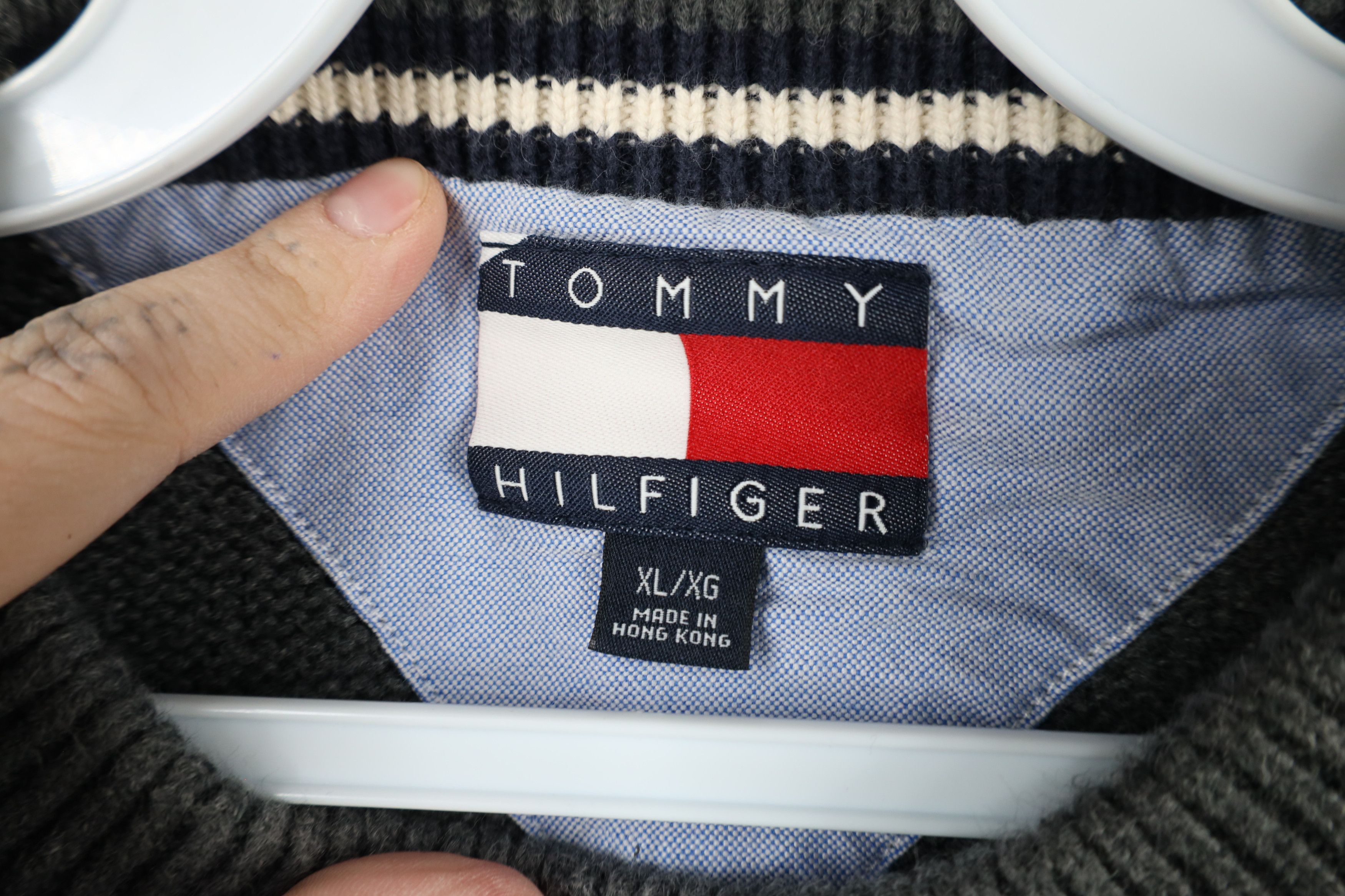 Tommy Hilfiger × Vintage Vintage 90s Tommy Hilfiger Cotton Knit Crewneck Sweater Gray Size US XL / EU 56 / 4 - 5 Thumbnail