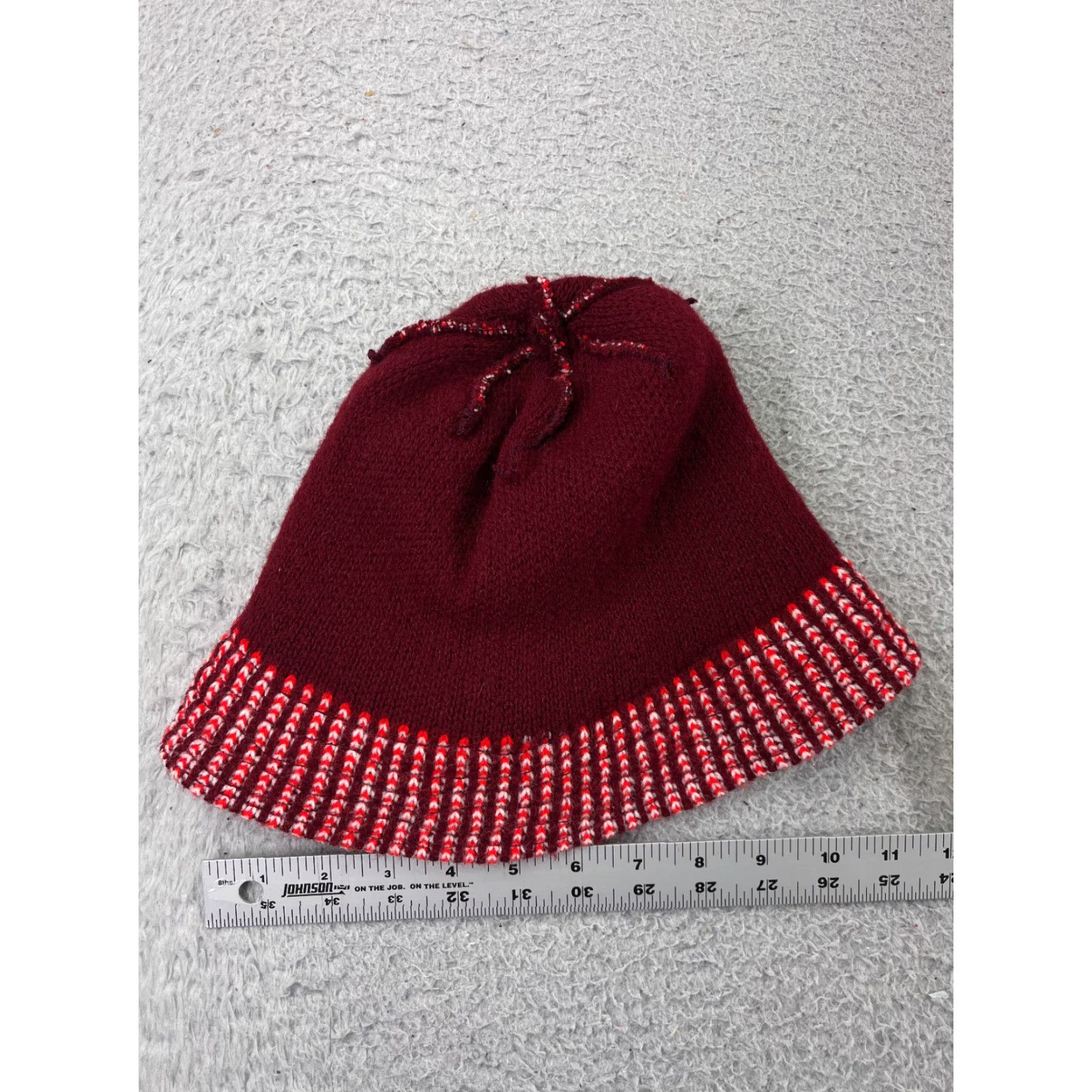 Vintage Unbranded Beanie Hat Adult One Size Burgundy Red White Knit Acrylic Blend Ski Theme Unisex Size ONE SIZE - 5 Thumbnail