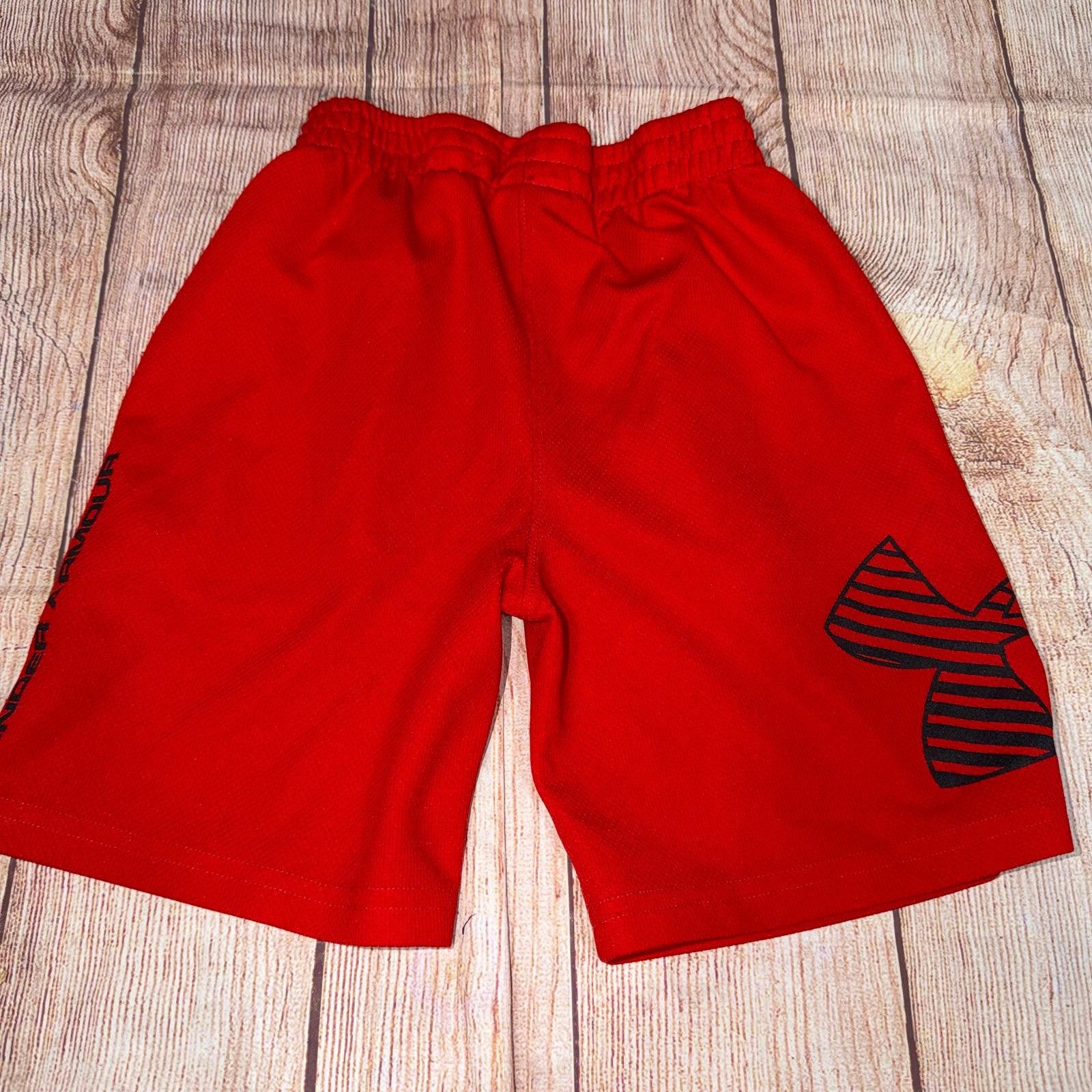Under Armour Under Armour Boys Size 5 Red Athletic Shorts Size US 26 / EU 42 - 4 Thumbnail