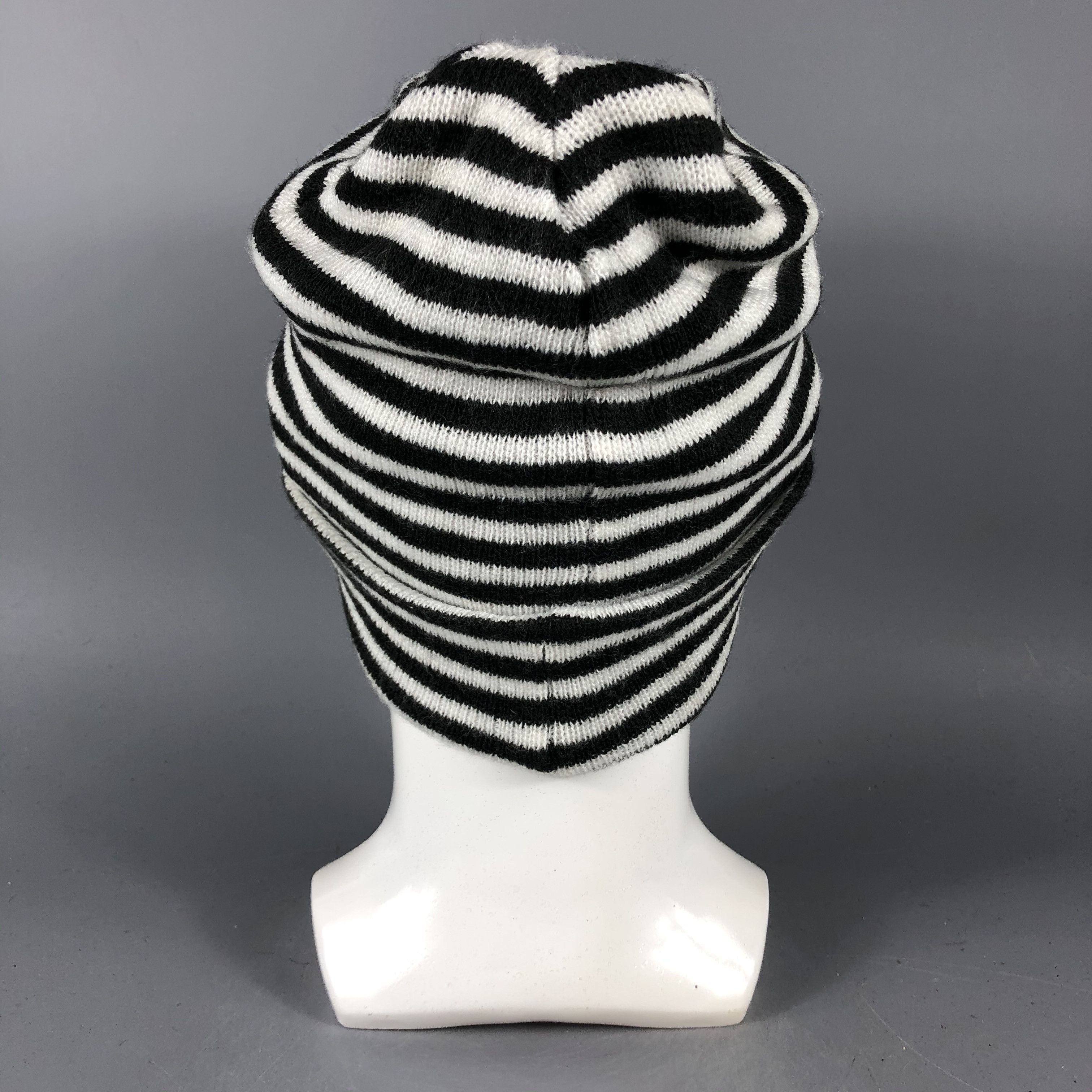 Vintage White Black Stripe Beanie Snow Hat Snow Cap -D851 Size ONE SIZE - 2 Thumbnail