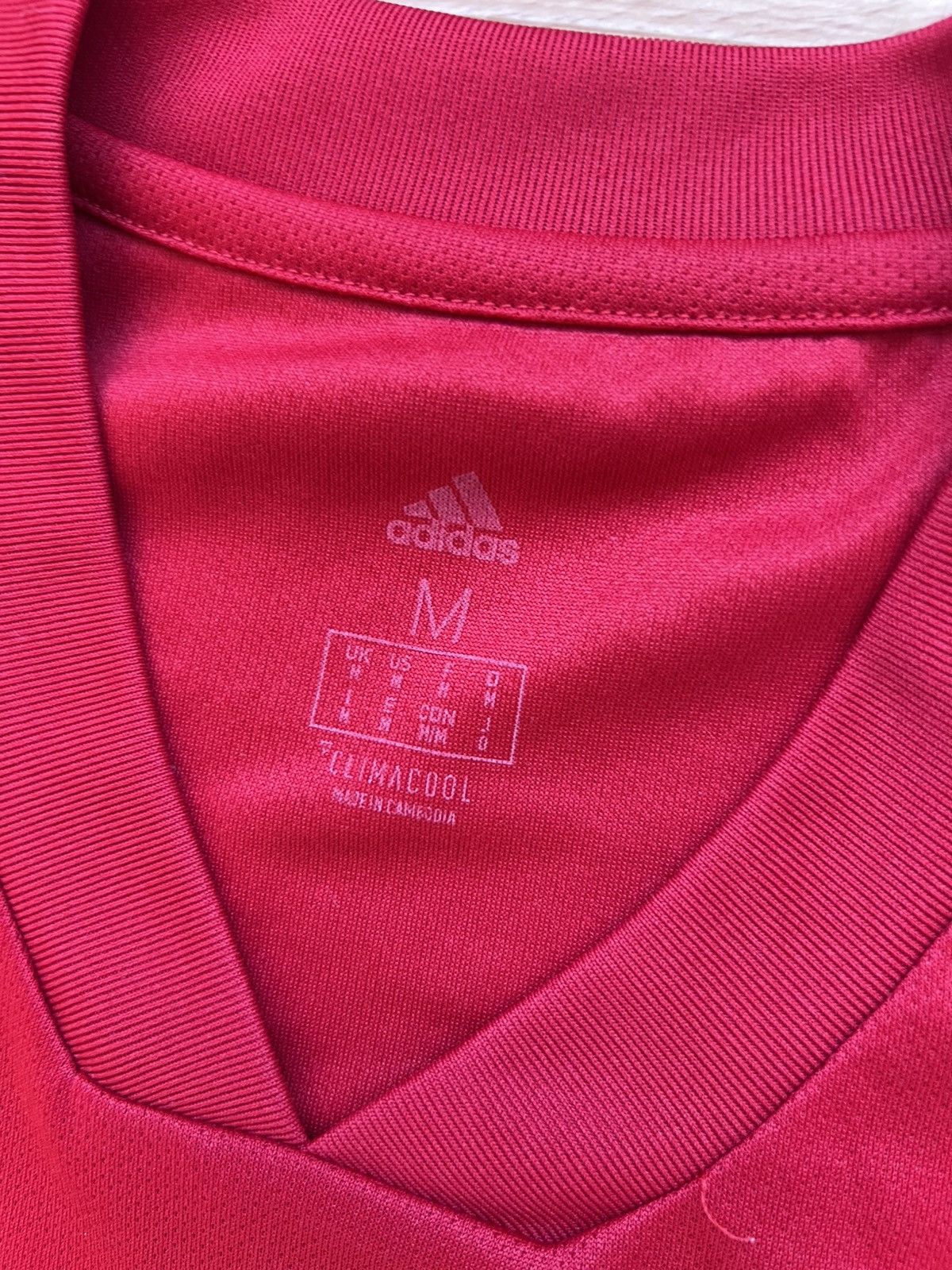 Adidas 2019/20 Feyenoord Traning Soccer Jersey Men’s Red Size M Size US M / EU 48-50 / 2 - 4 Thumbnail