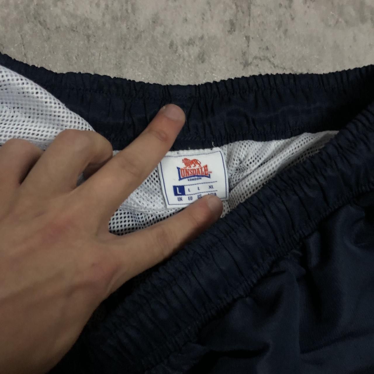Lonsdale Navy and white Lonsdale shorts #sportswear Size US 34 / EU 50 - 2 Thumbnail