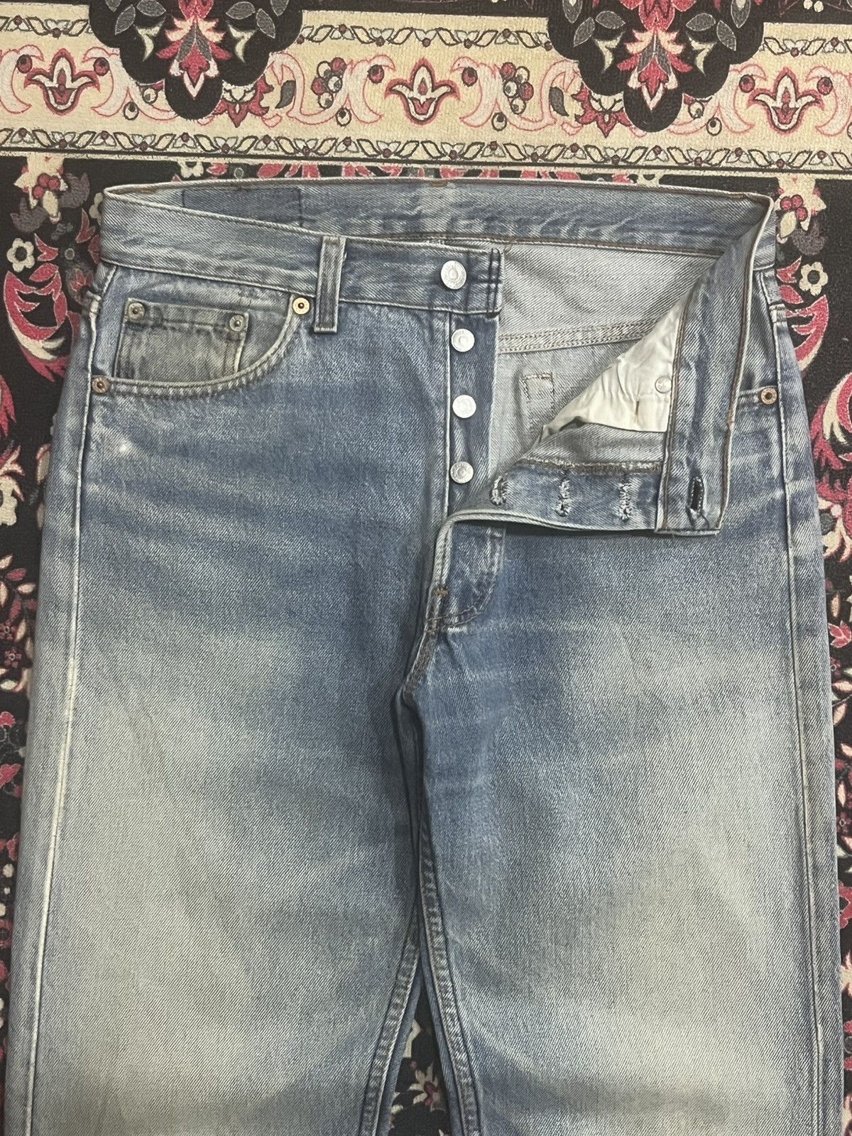 Levi's Vintage 90s Levi’s 501 Classic Light Blue Washed Ripped Jean Size US 30 / EU 46 - 5 Thumbnail
