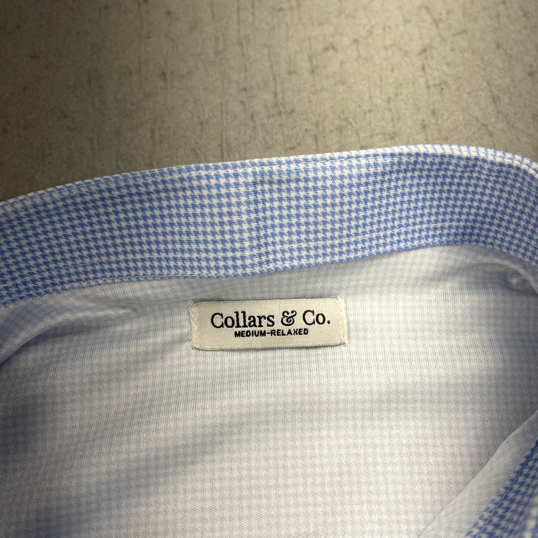 CO Collars & Co Polo Shirt Mens M Relaxed Blue Houndstooth Polo Casual Golf 90s Vintage? Size 40R - 4 Thumbnail