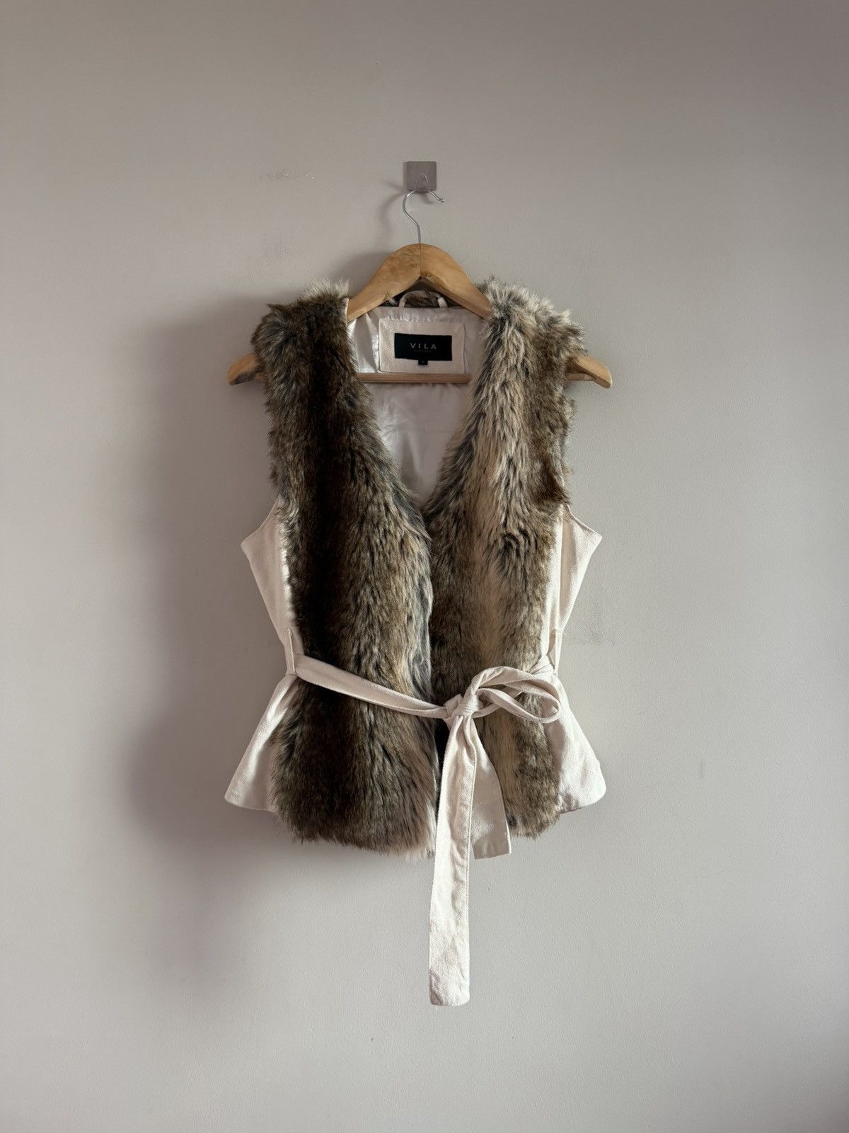 Vintage Vintage Faux Fur Vest Size M / US 6-8 / IT 42-44 - 1 Thumbnail