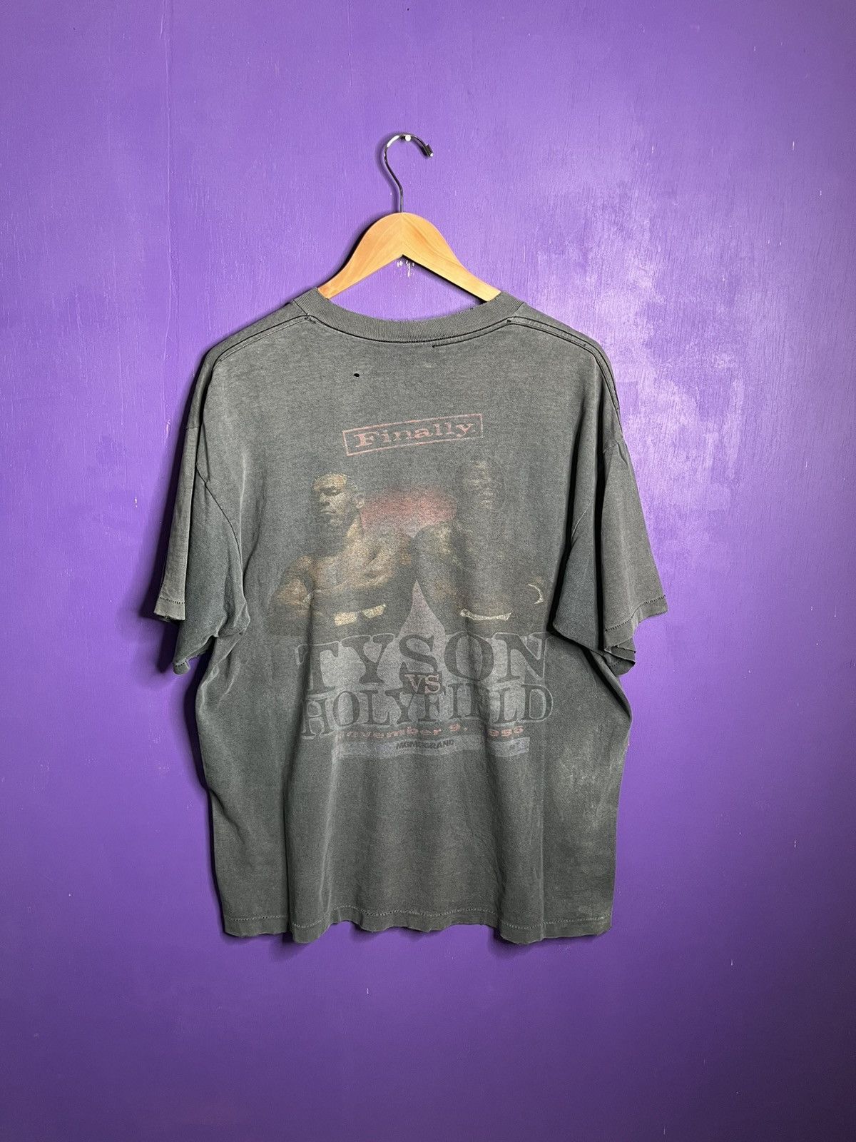 Vintage 1996 finally Holyfield vs Tyson boxing tee