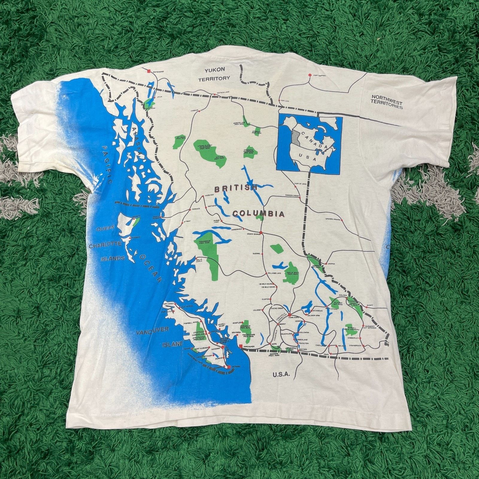 Vintage vintage 1990s British Columbia BC All Over Print Map Tee Size US XL / EU 56 / 4 - 7 Thumbnail