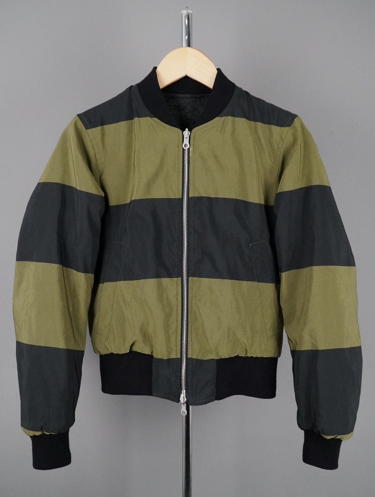 Dries Van Noten Dries Van Noten - Reversible Jacquard Floral Pattern Bomber Size US XS / EU 42 / 0 - 10 Thumbnail