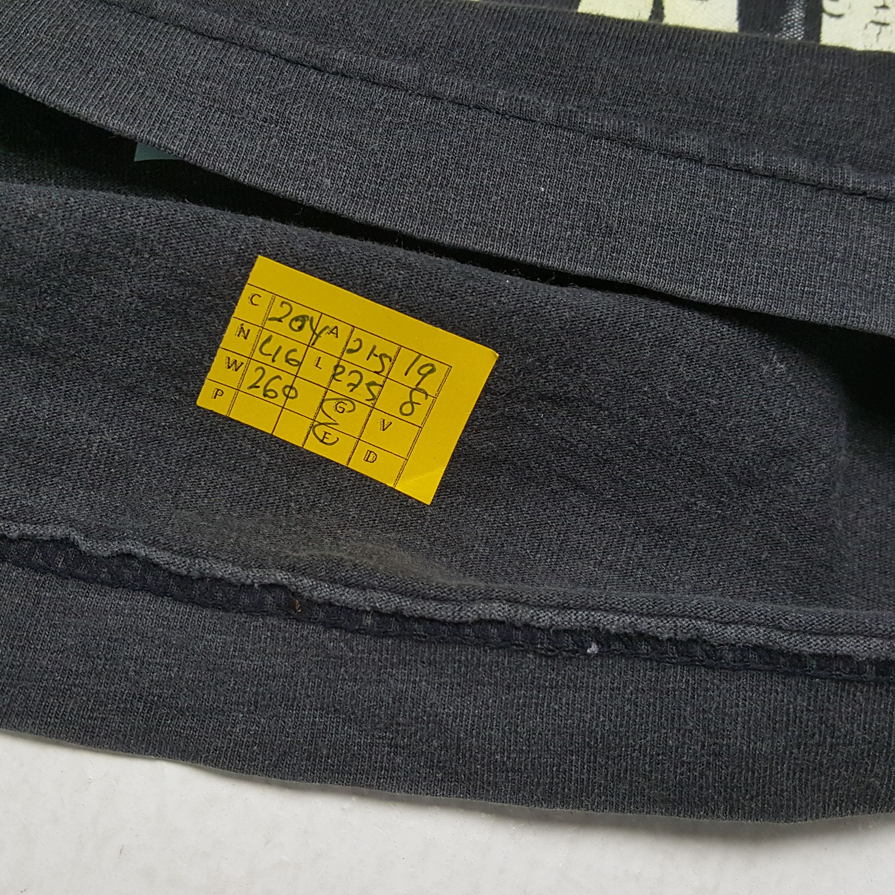 Vintage Vintage 90's TITANIC American Lovers Movie T-Shirts Size US L / EU 52-54 / 3 - 5 Thumbnail