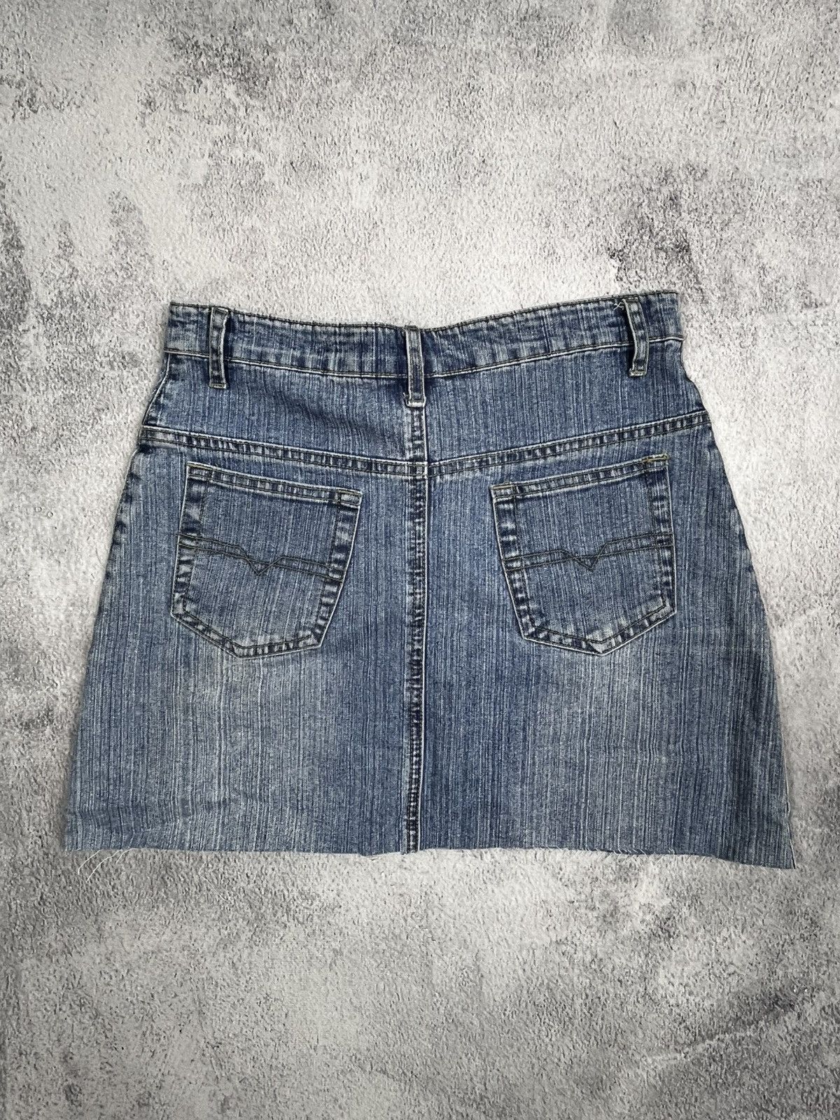 Japanese Brand × Vintage Vintage Y2K denim mini skirt streetwear style 00s Size 27" / US 4 / IT 40 - 5 Thumbnail
