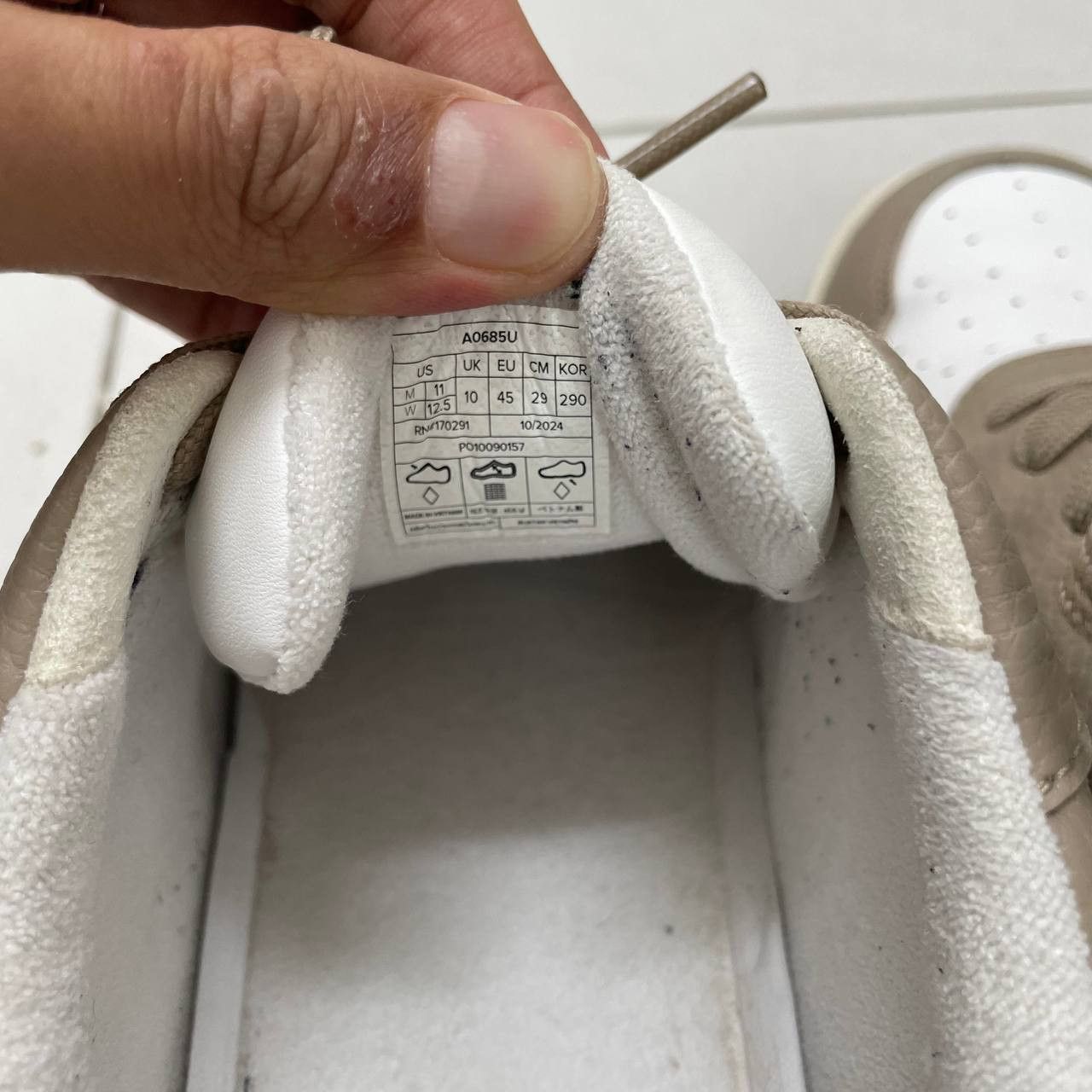 Alo [11US] ALO YOGA SNEAKERS RECOVERY MODE GRAVEL WHITE Size US 11 / EU 44 - 14 Thumbnail