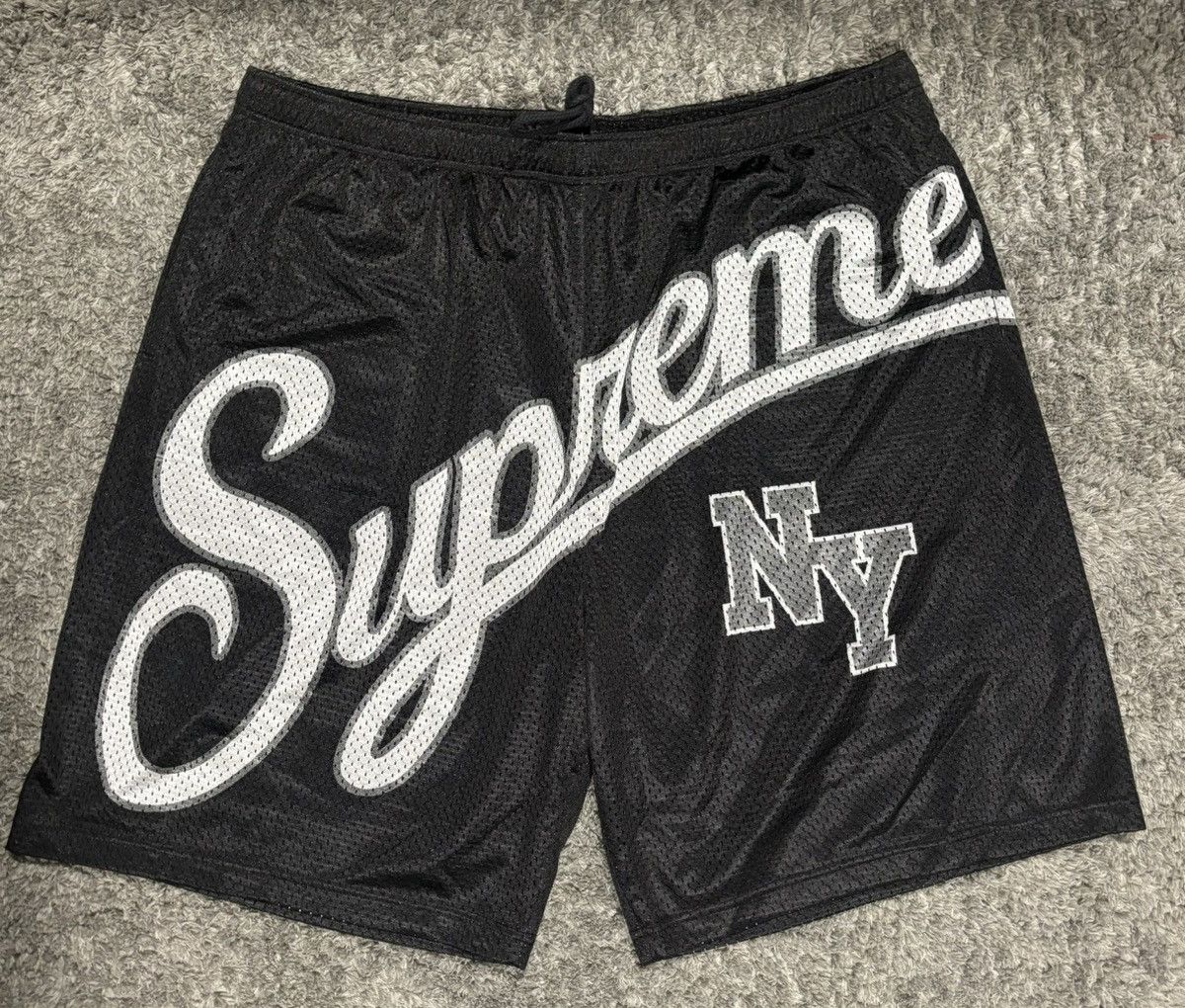 Supreme Supreme NY Script Mesh Shorts Size US 40 / EU 56 - 1 Thumbnail
