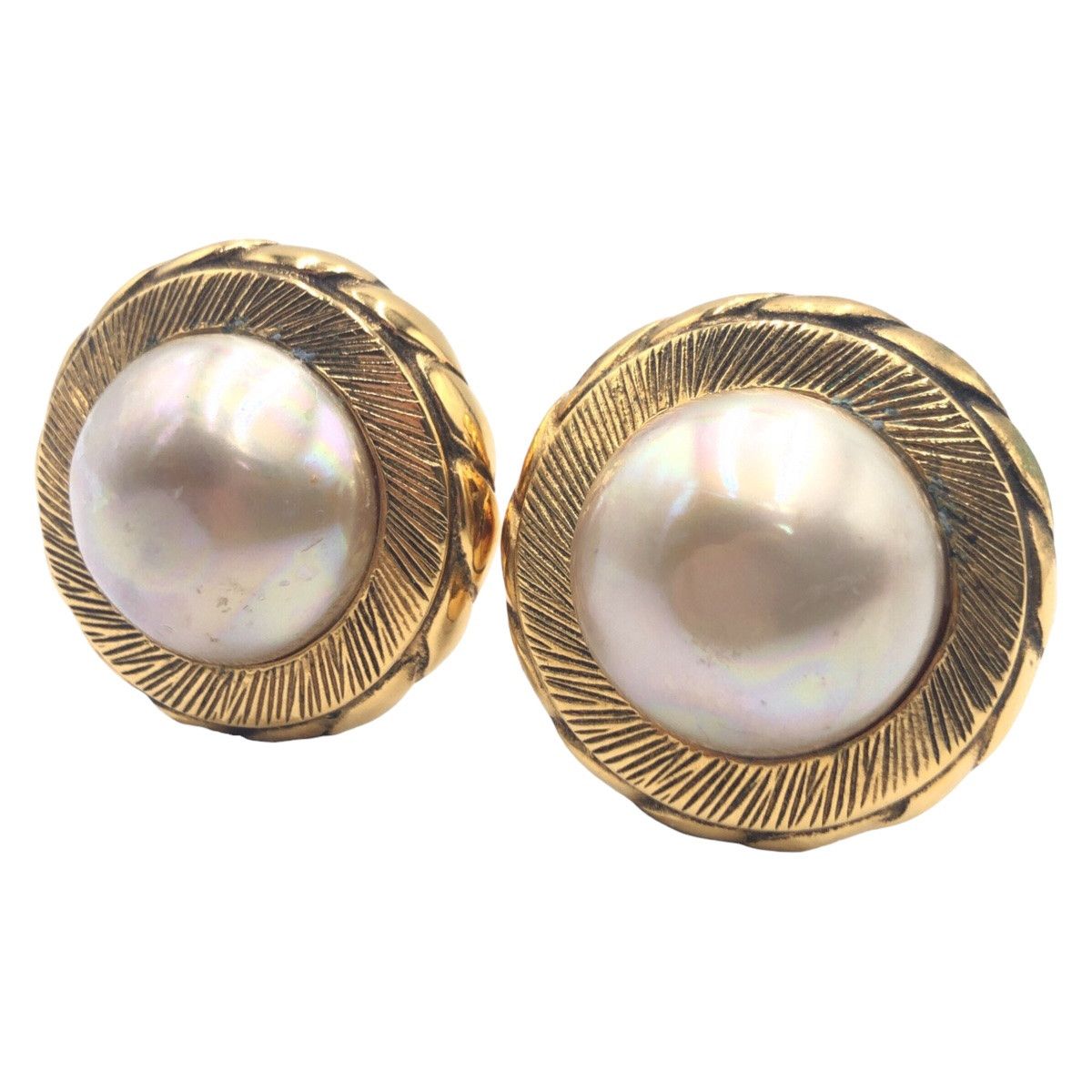 Chanel Chanel Chanel Metal Faux Pearl Earrings 405355 Plastic Earrings 405355 in Very Good Condition Size ONE SIZE - 1 Thumbnail