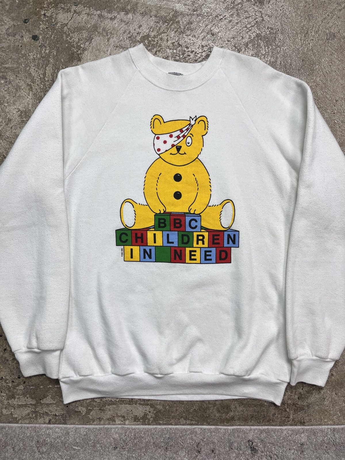 Vintage 1986 BBC CHILDREN IN NEED SWEATSHIRT - LOT № 1295 Size US L / EU 52-54 / 3 - 2 Thumbnail