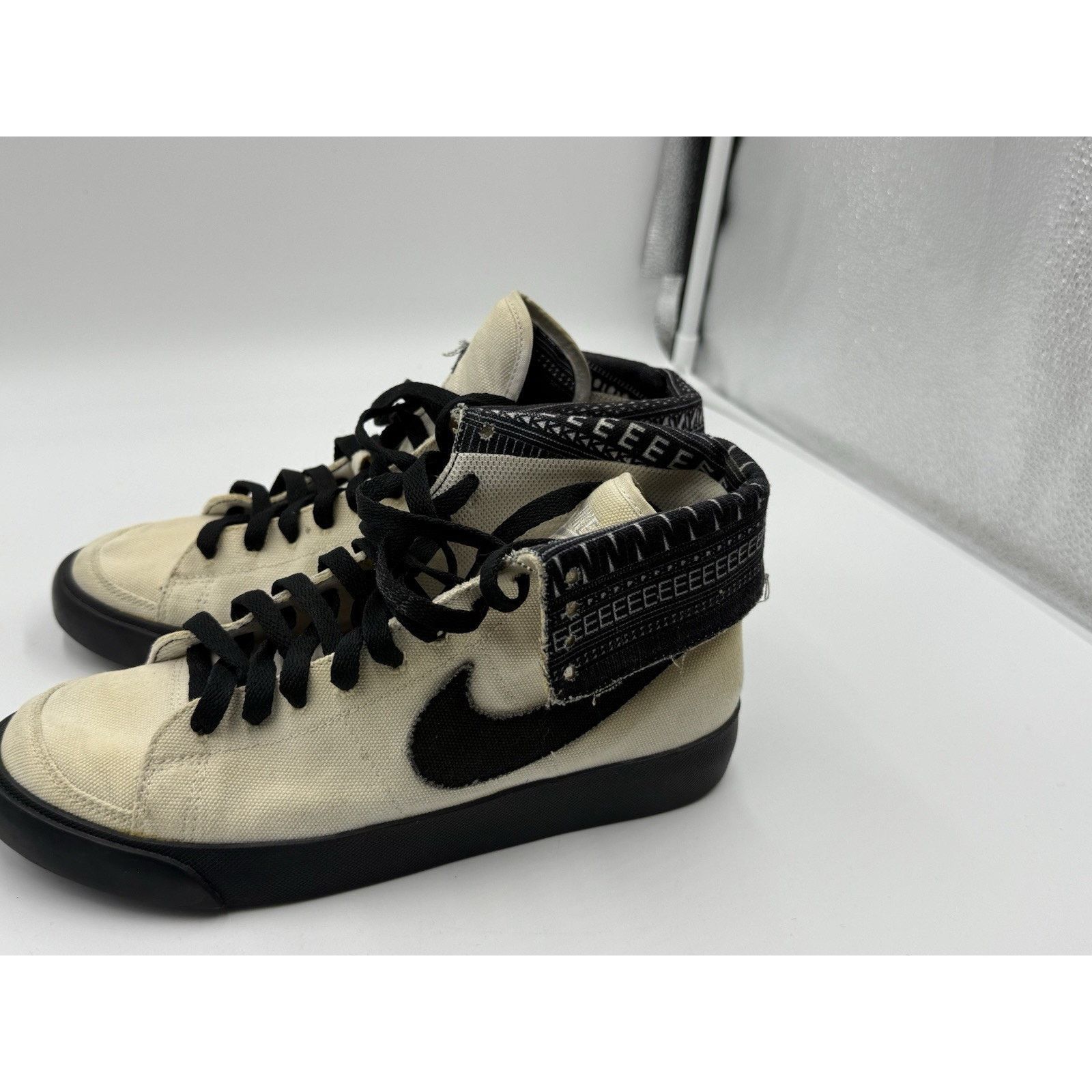 Nike Size 7 Nike Sb Blazer High Roll 279906 “Sample Pair” BS652 Size US 7 / EU 40 - 3 Thumbnail