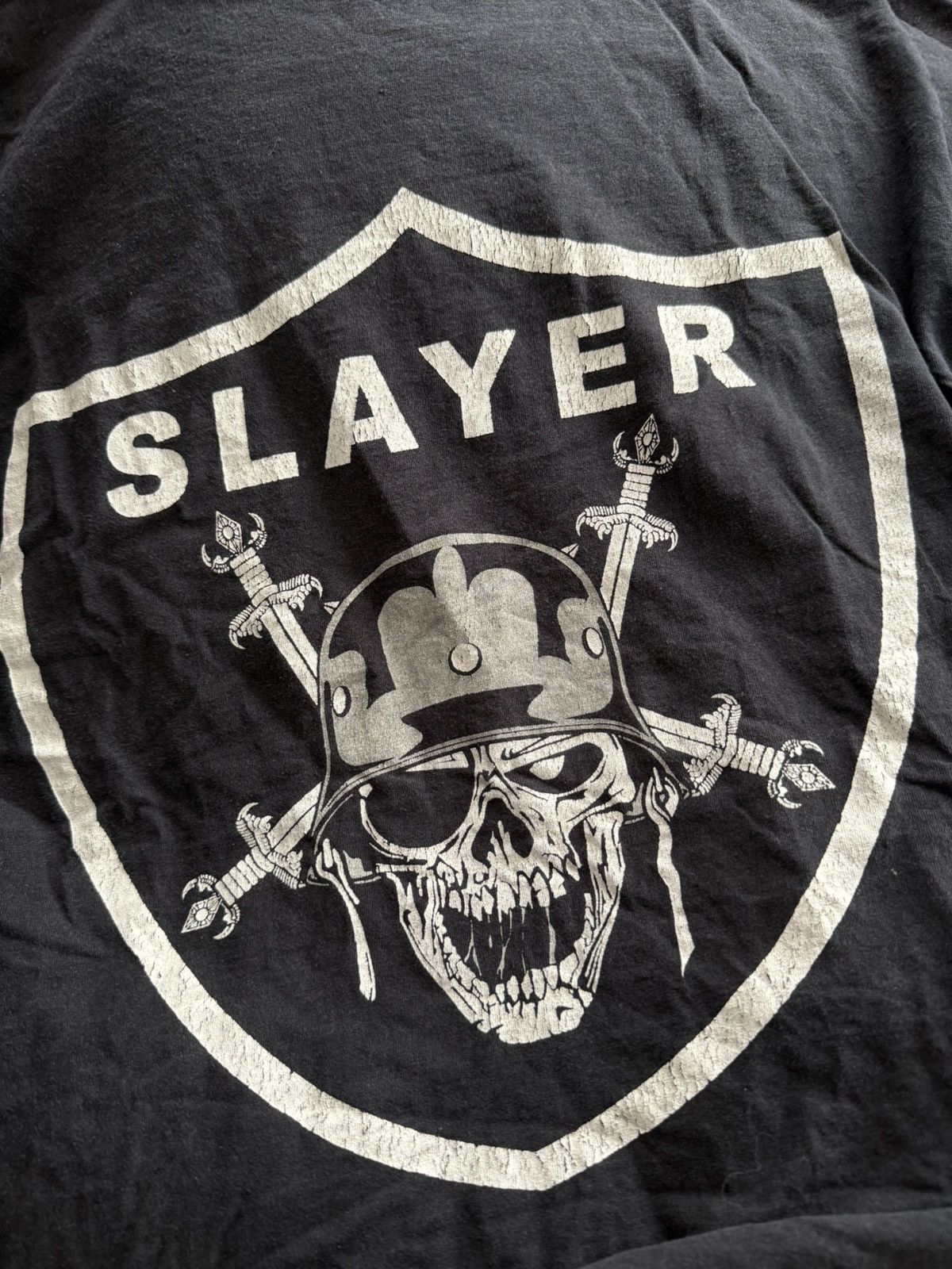 Slayer Vintage Slayer 2000s Raiders Rock T-Shirt Size US L / EU 52-54 / 3 - 3 Thumbnail