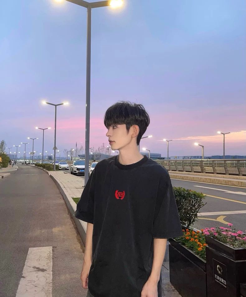 Balenciaga Balenciaga Black short-sleeved T-shirt with red ears of wh Size US M / EU 48-50 / 2 - 6 Thumbnail