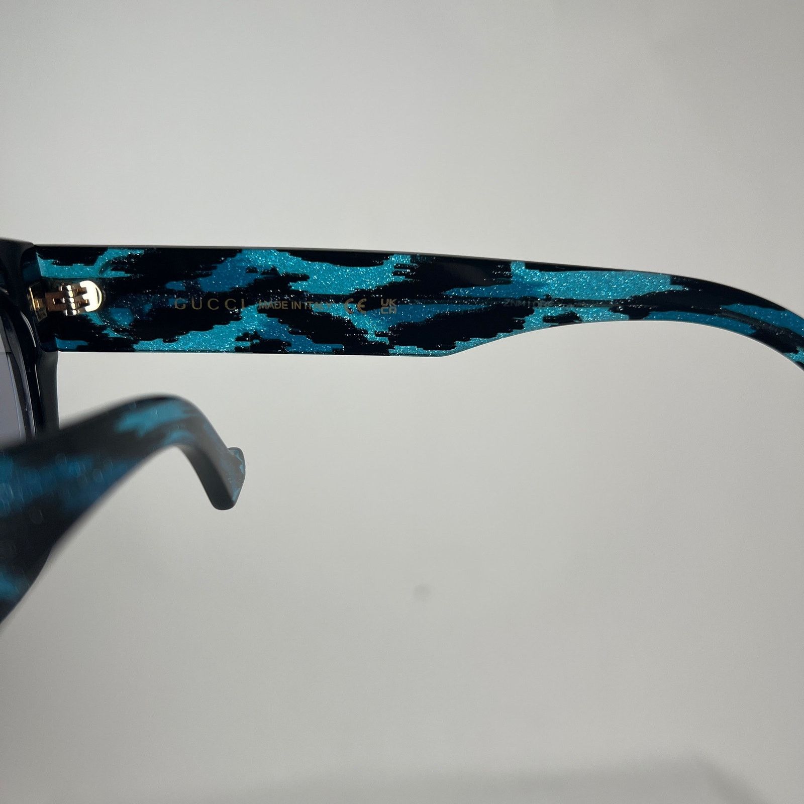 Gucci Gucci Black/Blue Butterfly Frame Sunglasses Size ONE SIZE - 4 Thumbnail