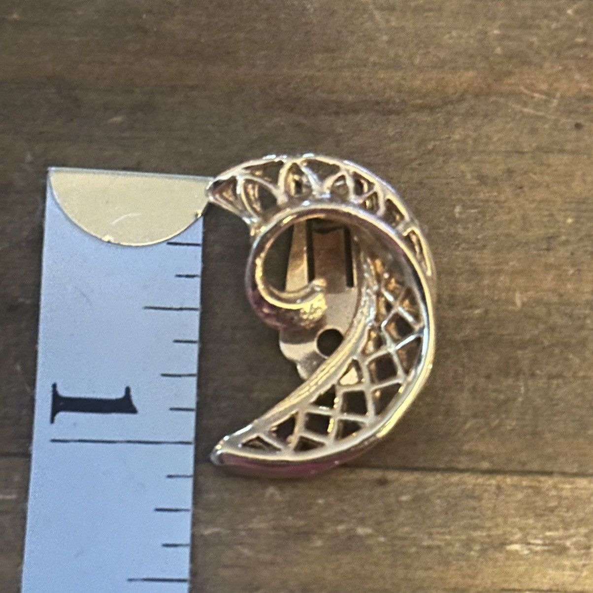 Vintage Vintage swirly filigree crescent clip on earrings Size ONE SIZE - 3 Thumbnail