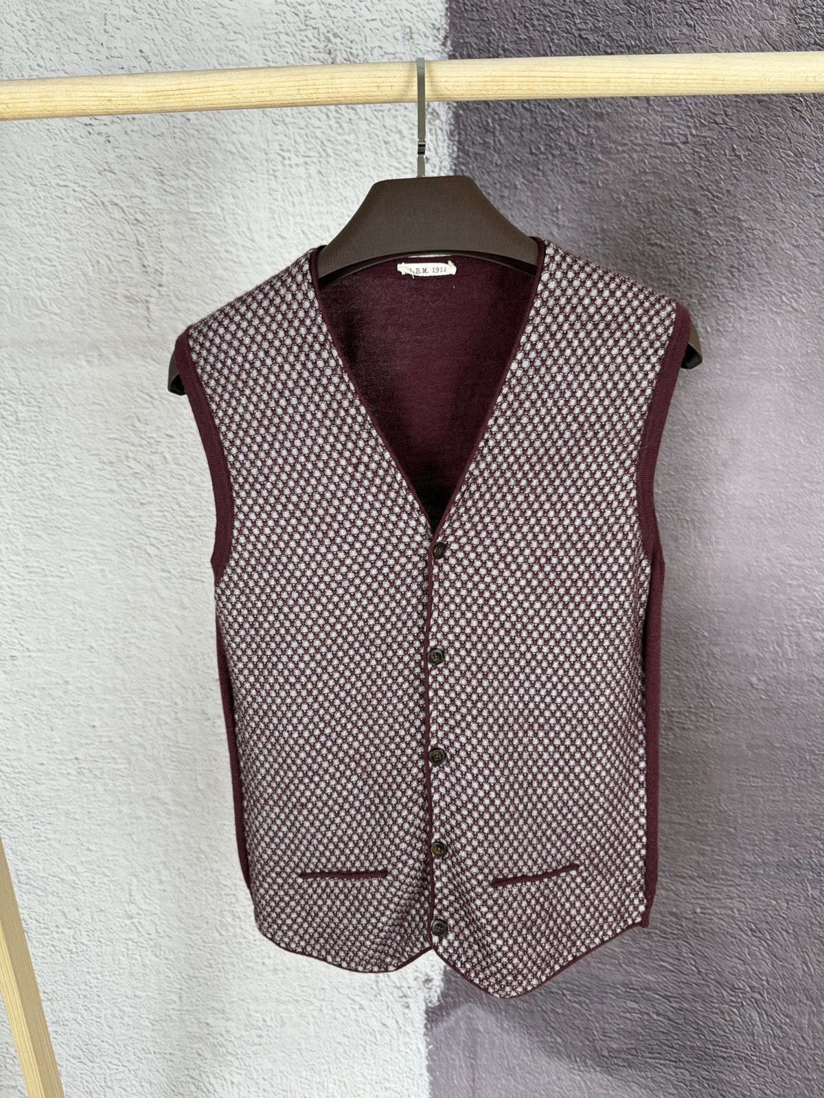 L.B.M. 1911 L.B.M 1911 Red Burgundy Wool Button Up Knitted vest gilet Size US L / EU 52-54 / 3 - 1 Thumbnail