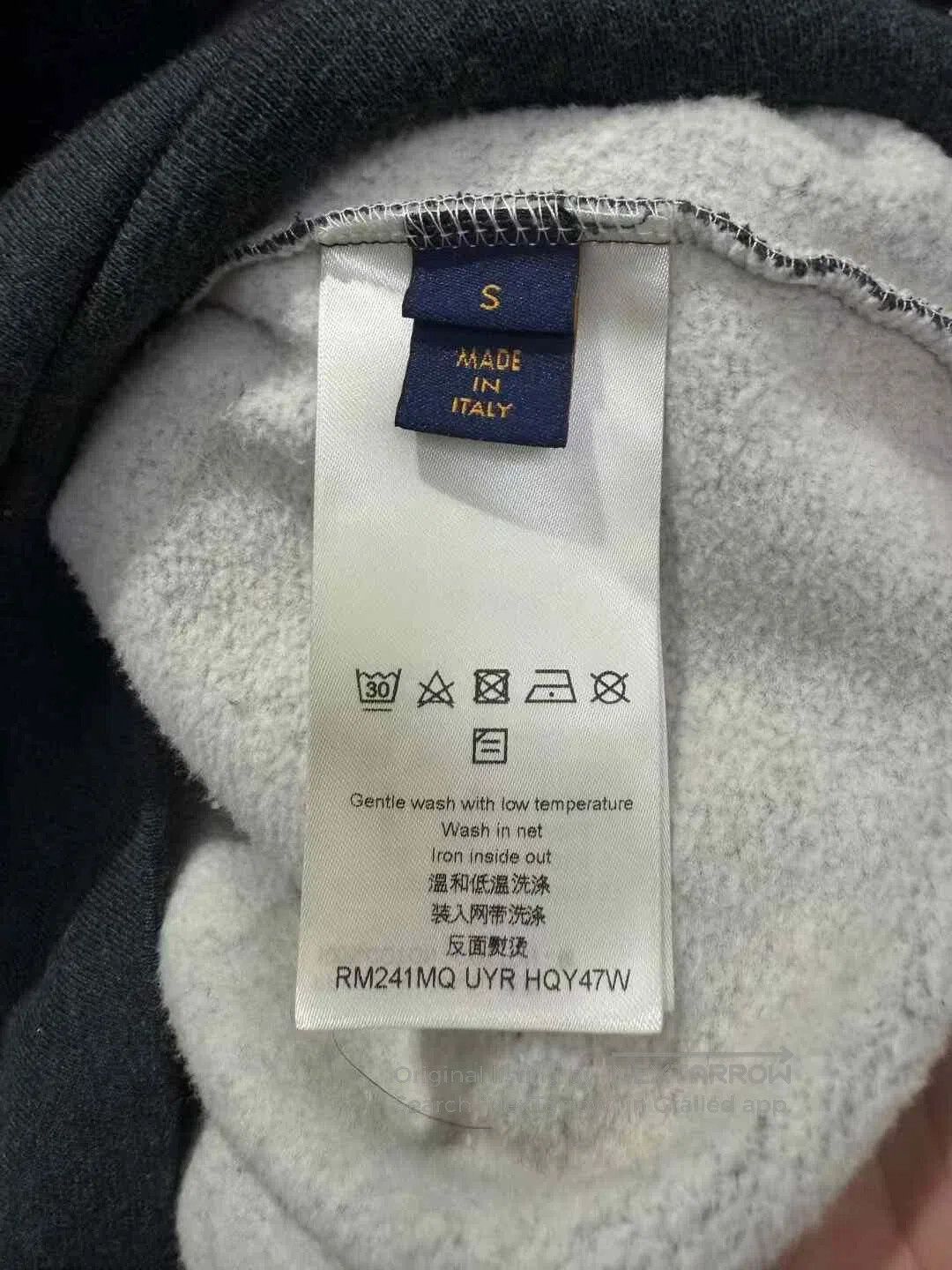 Louis Vuitton Louis Vuitton New Paint Logo Hoodie. Size US S / EU 44-46 / 1 - 3 Thumbnail