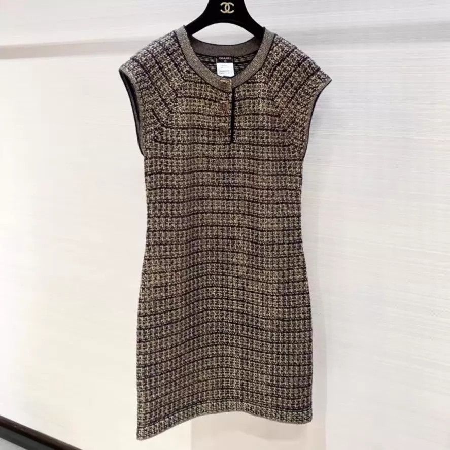 Chanel Chanel women's dress S Size S / US 4 / IT 40 - 1 Thumbnail