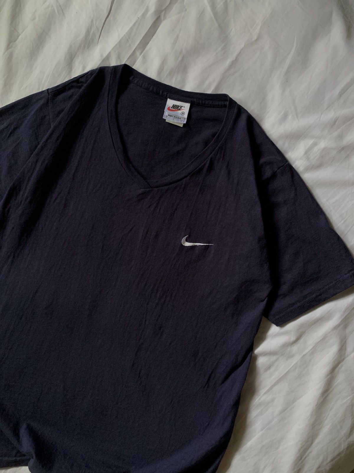 Nike Vintage Nike made in usa v neck tee shirt Size US L / EU 52-54 / 3 - 4 Thumbnail