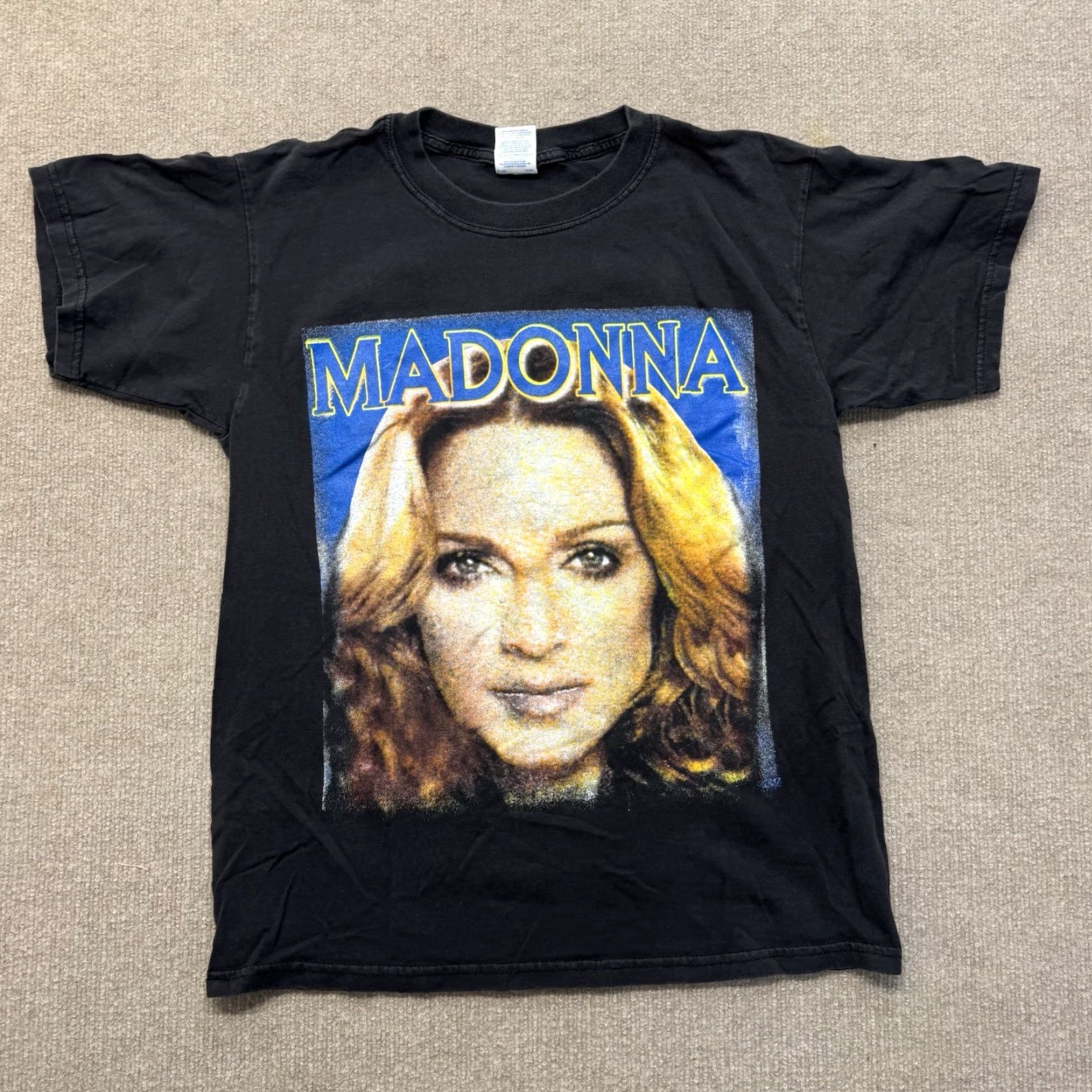 Vintage VINTAGE Madonna Drowned World Tour T Shirt L Black Tennessee River Band 90s Mens Tee Size US L / EU 52-54 / 3 - 2 Thumbnail