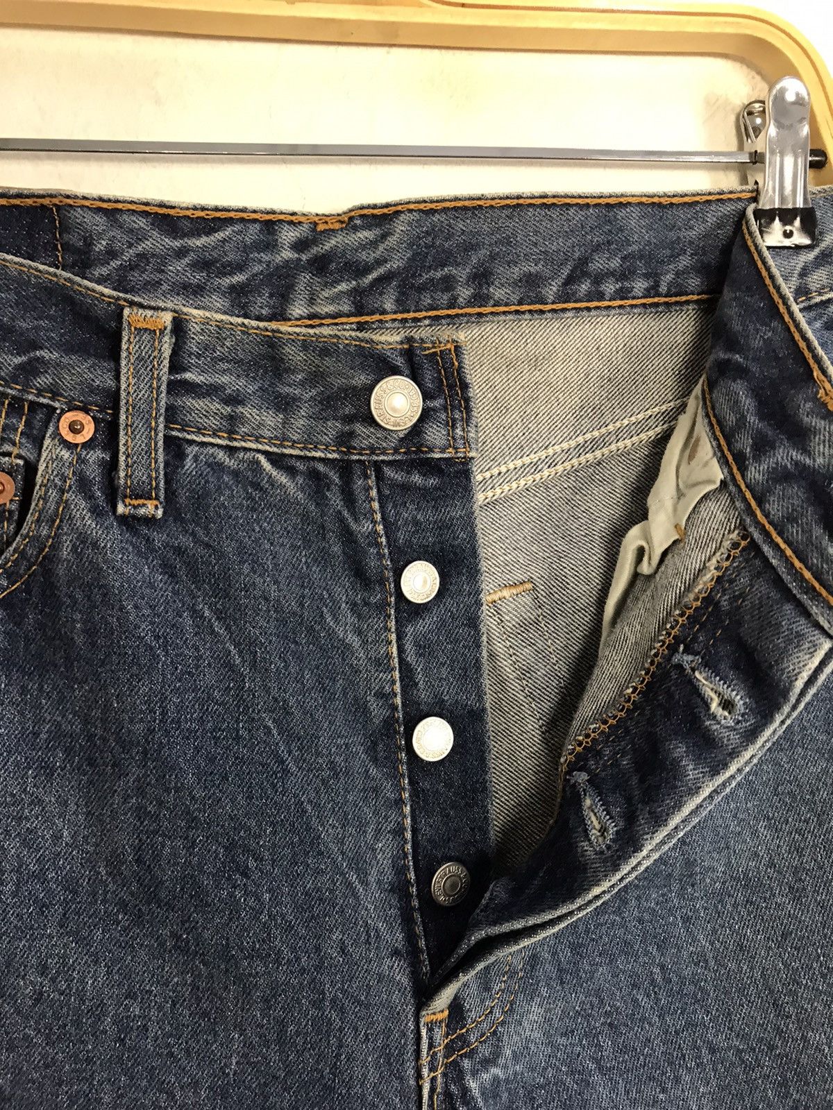 Levi's Vintage Clothing Levi's 501 Button Fly Natural Faded Denim Straight Cut Size US 30 / EU 46 - 4 Thumbnail