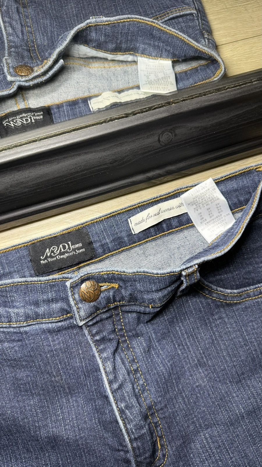 Rock & Republic Y2K 2000s NYDJ Embroidered Dark Indigo Flared Denim Jeans Size 32" / US 10 / IT 46 - 4 Thumbnail