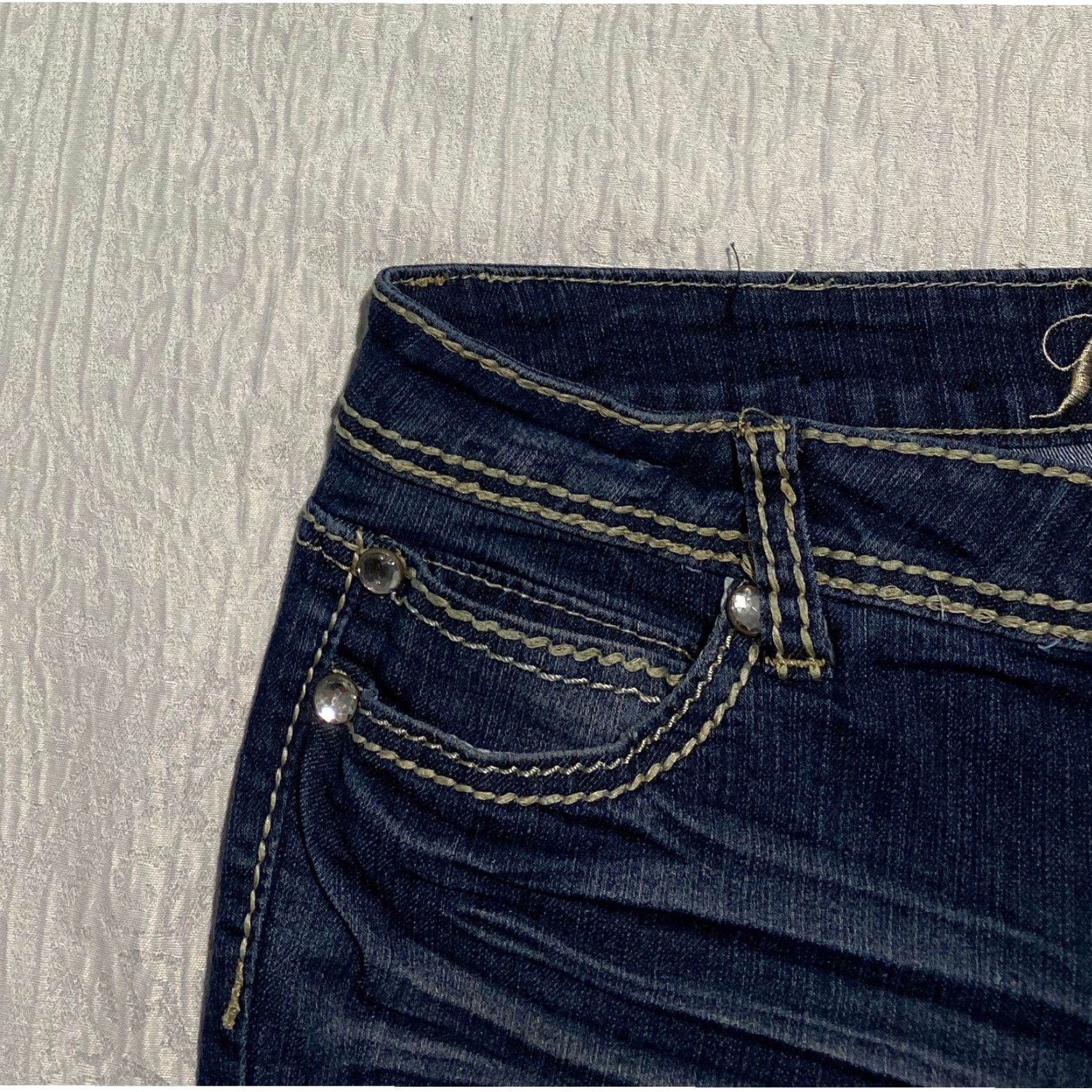 Vintage Premiere Womens Jeans 7/8 Dark Wash Distressed Embellished Rhinestone Whiskers Jeans Size 30" / US 8 / IT 44 - 2 Thumbnail