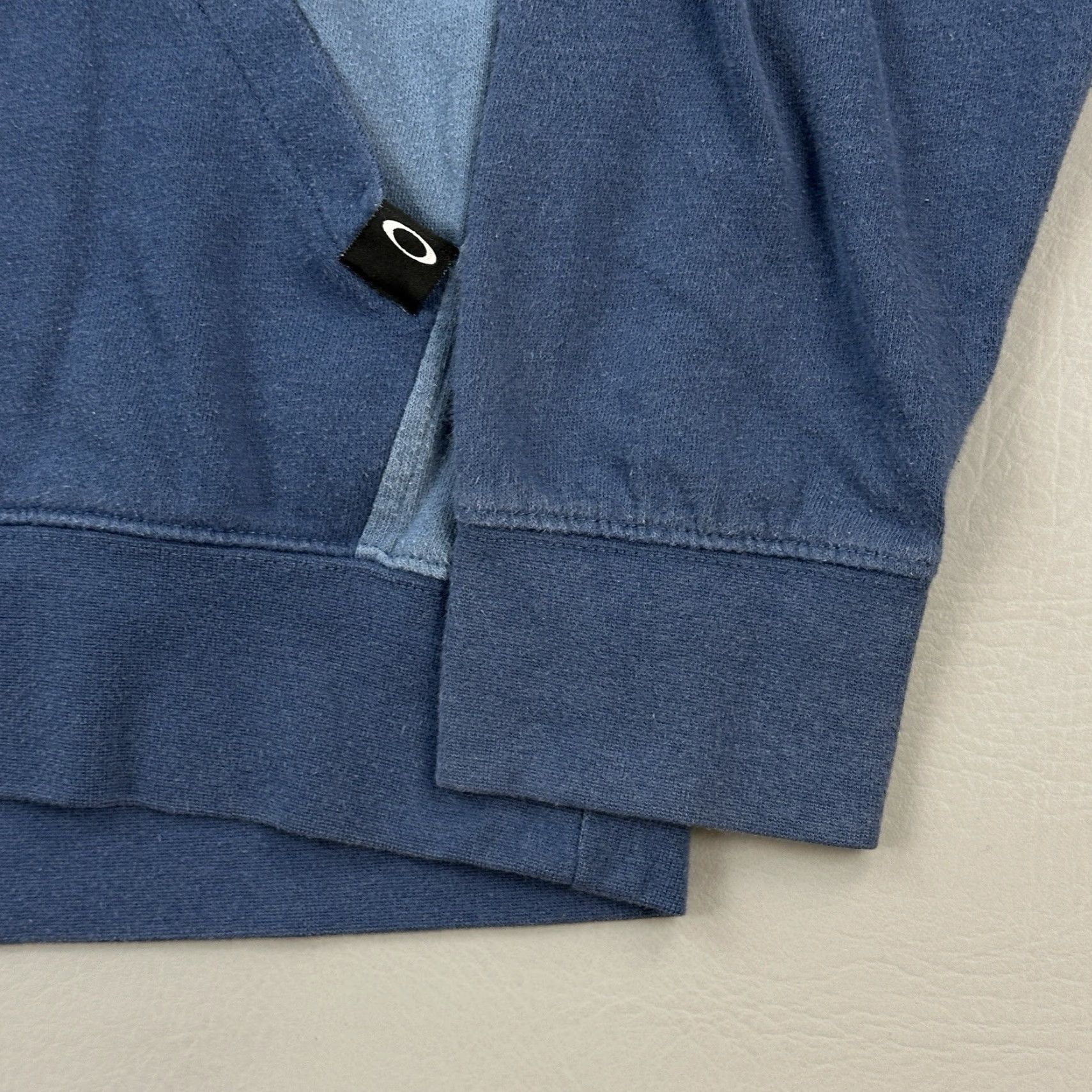 Oakley Oakley Hoodie Mens Large Blue Regular Fit Colorblock Raglan Pullover Outdoor Size US L / EU 52-54 / 3 - 3 Thumbnail
