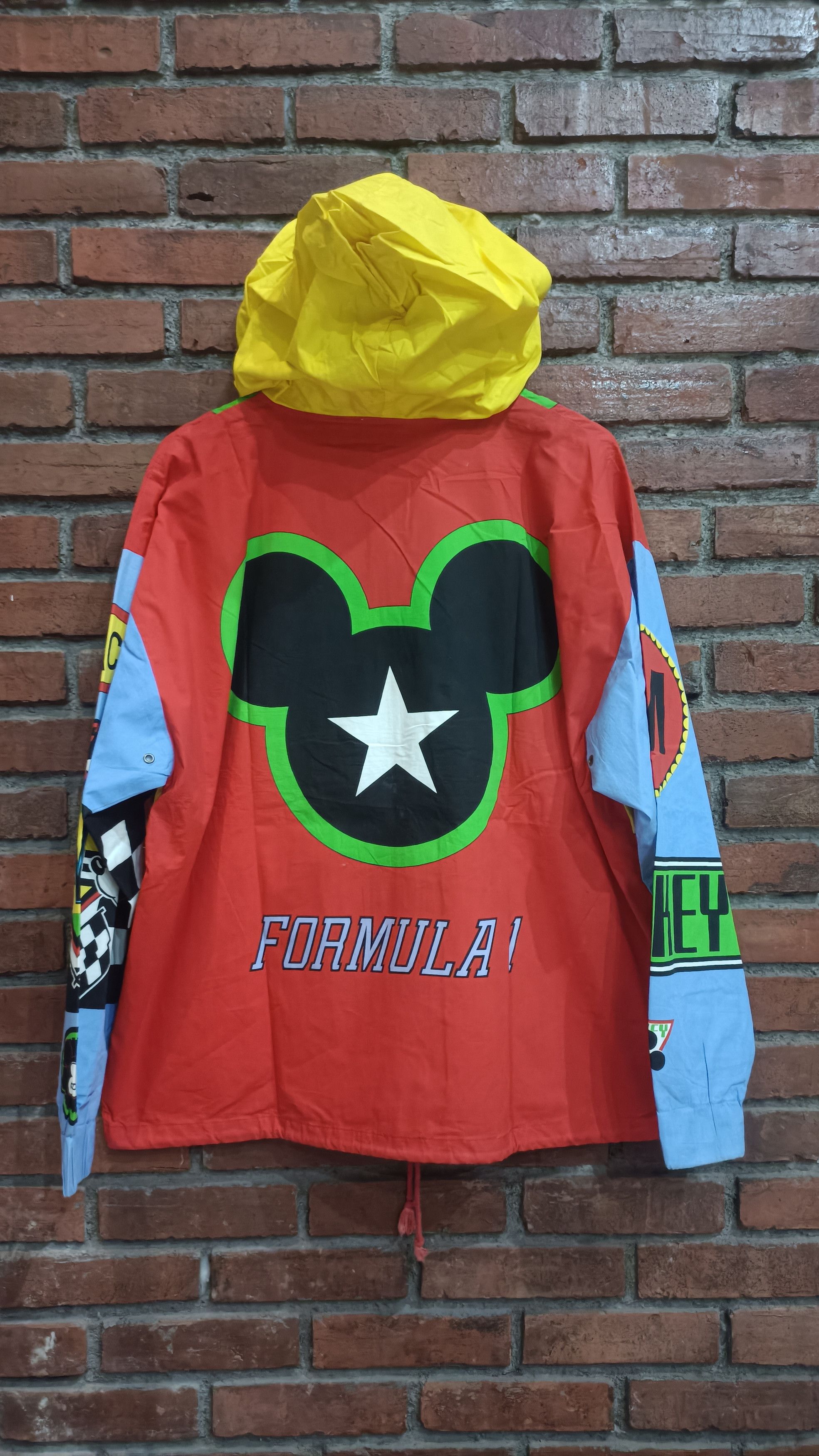 Mickey Mouse Mickey mouse formula 1 racing team jacket with hood Size US M / EU 48-50 / 2 - 5 Thumbnail