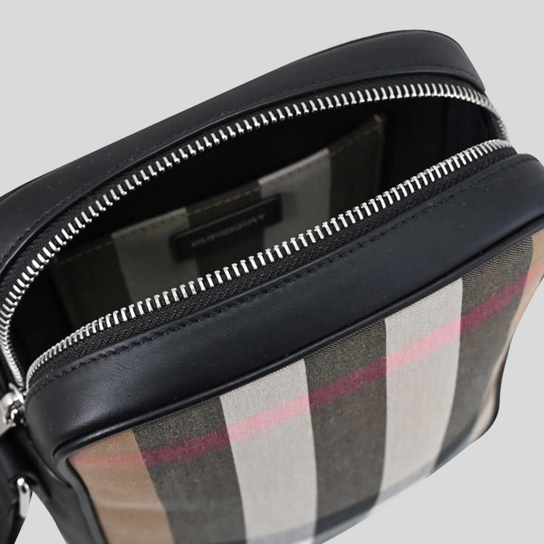 Burberry o1w1db10126 Size: OS / ML Paddy V Check Crossbody Bag Size ONE SIZE - 5 Thumbnail