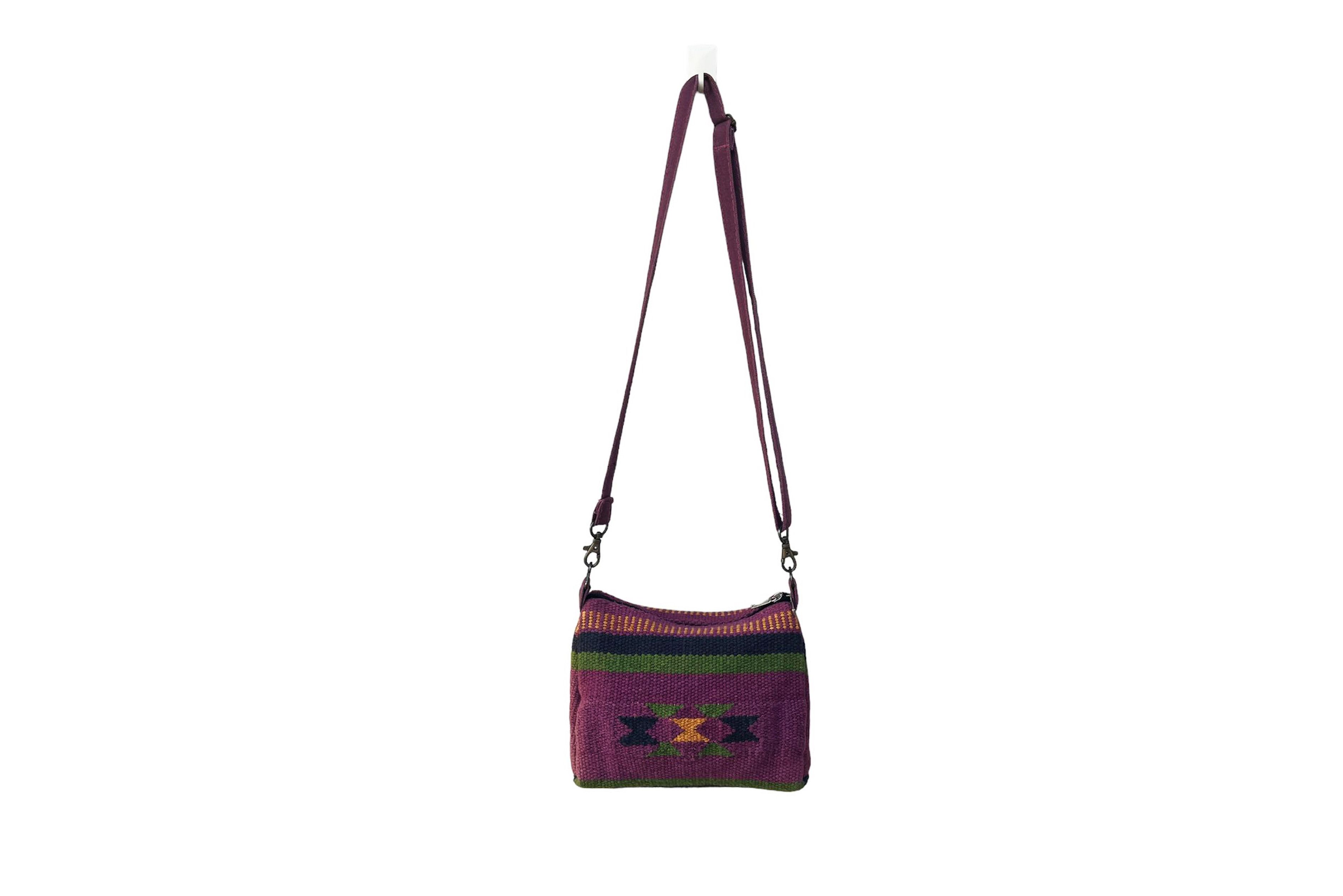 Vintage Small size Hand Loom Crossbody Bag, native American style Size ONE SIZE - 1 Thumbnail