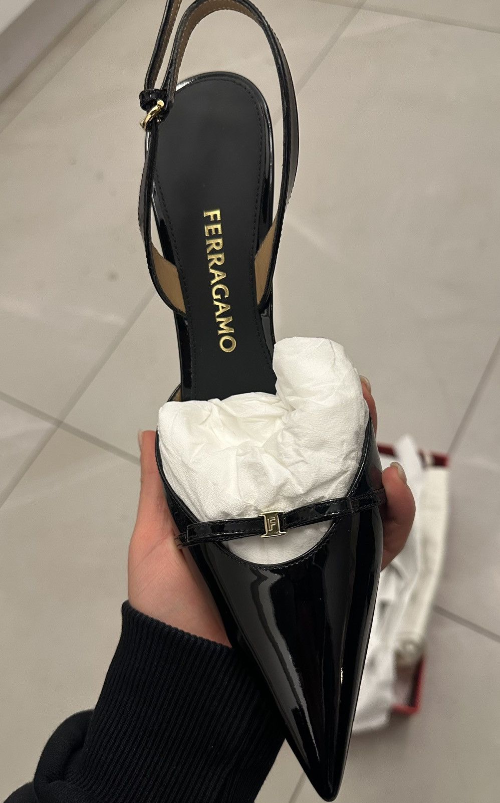 Salvatore Ferragamo Ferragamo Slingback Bow Heels Never Worn Size US 8.5 / IT 38.5 - 6 Thumbnail