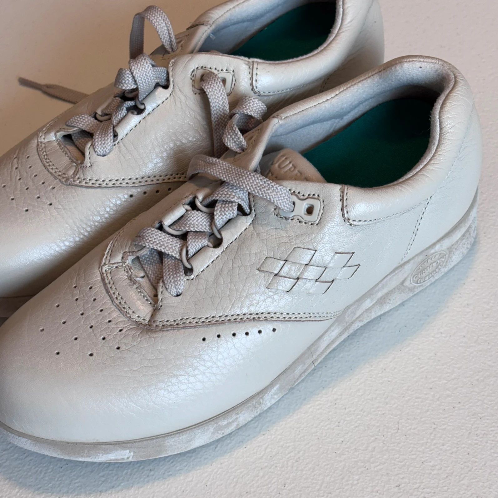 Designer Supremes Soft Spots Marathon Shoes Women 7N Size US 7 / IT 37 - 2 Thumbnail