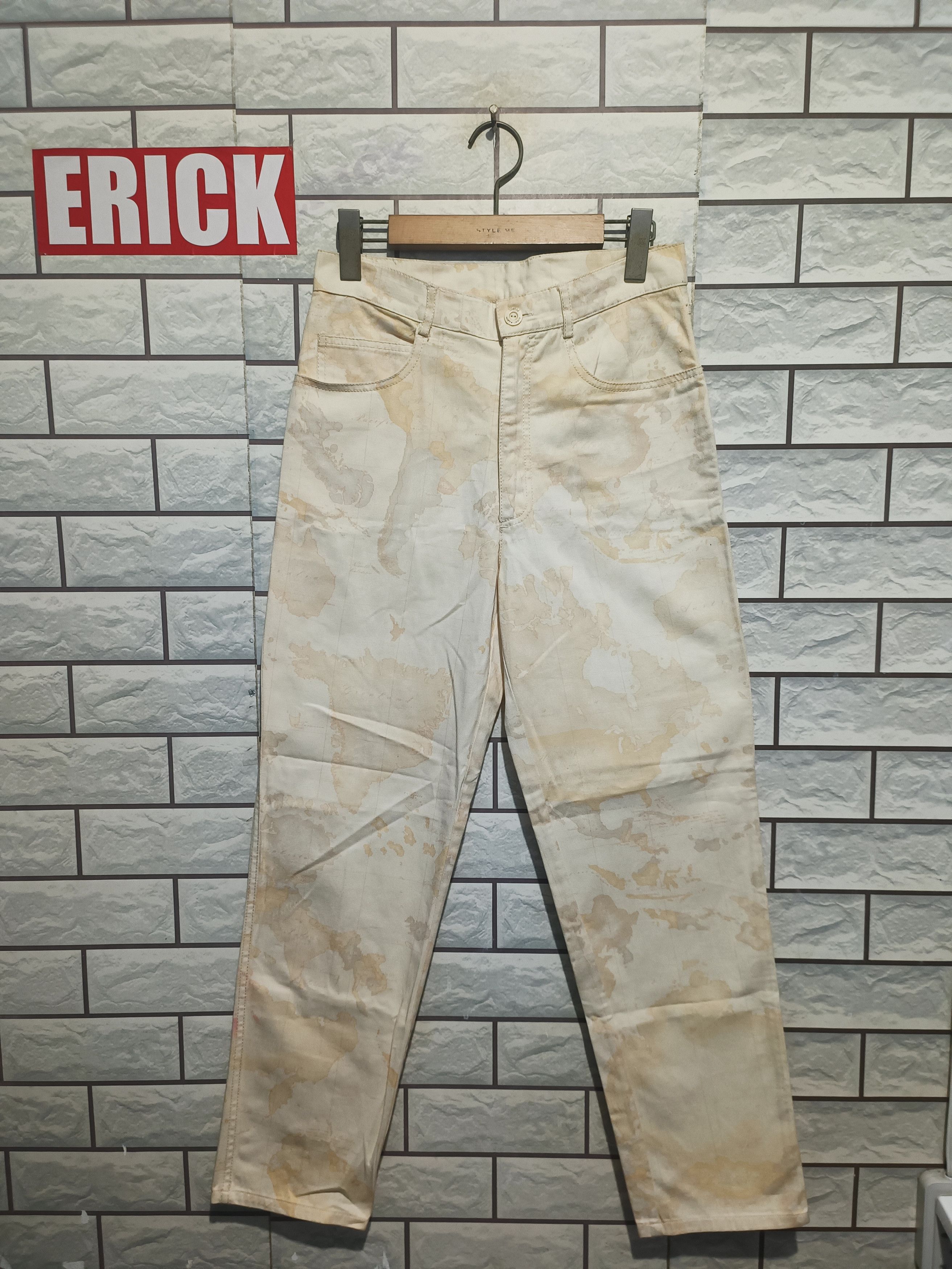 image of Alviero Martini Map Pants in Yellow, Women's (Size 28)