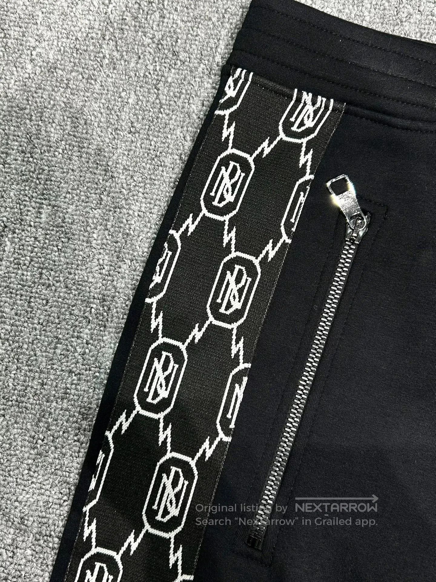 Neil Barrett Neil Barrett Men's Sweatpants. Size US 34 / EU 50 - 2 Thumbnail
