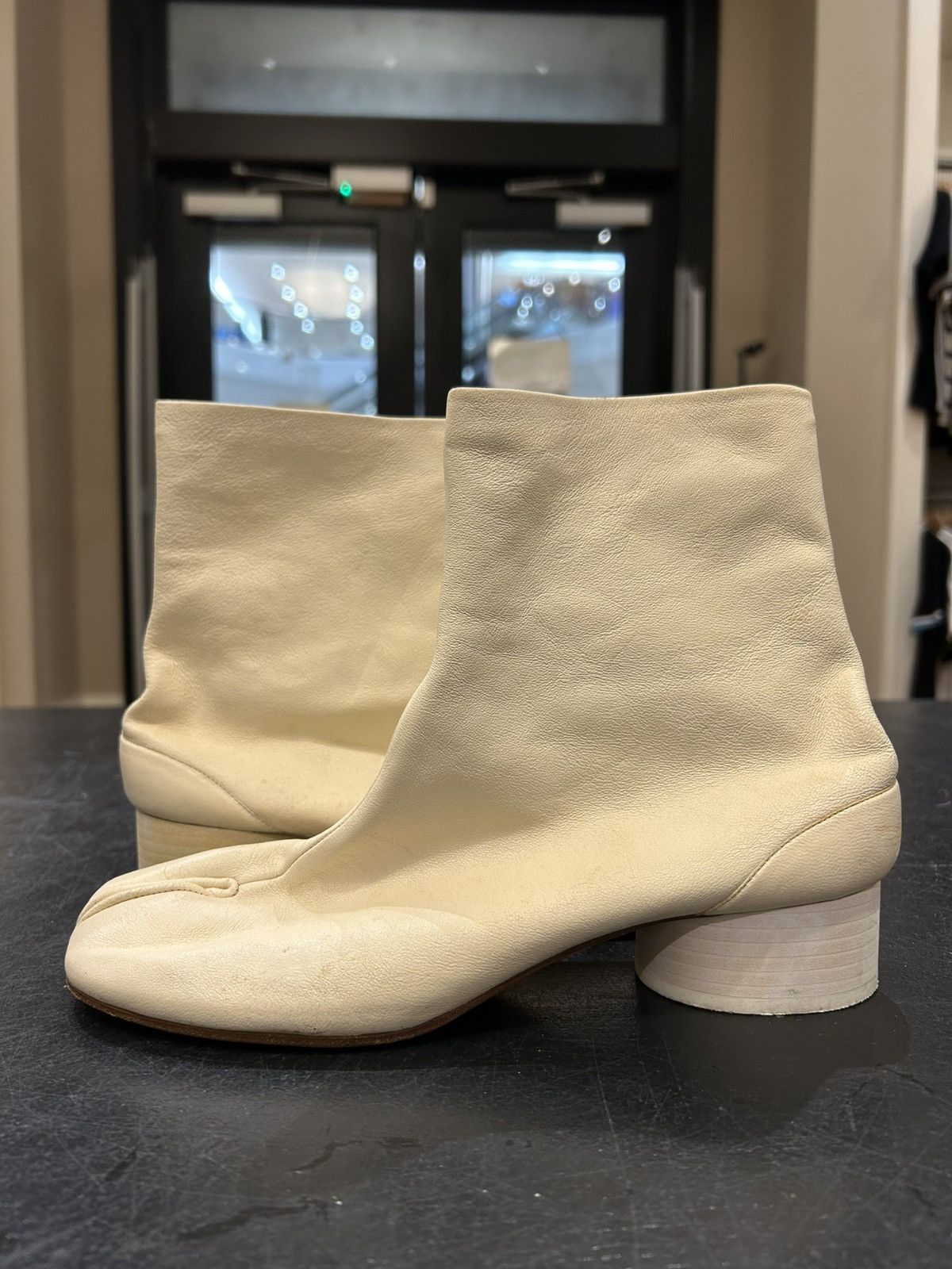 Maison Margiela Maison Margiela Tabi Leather Heels Size US 10 / IT 40 - 2 Thumbnail