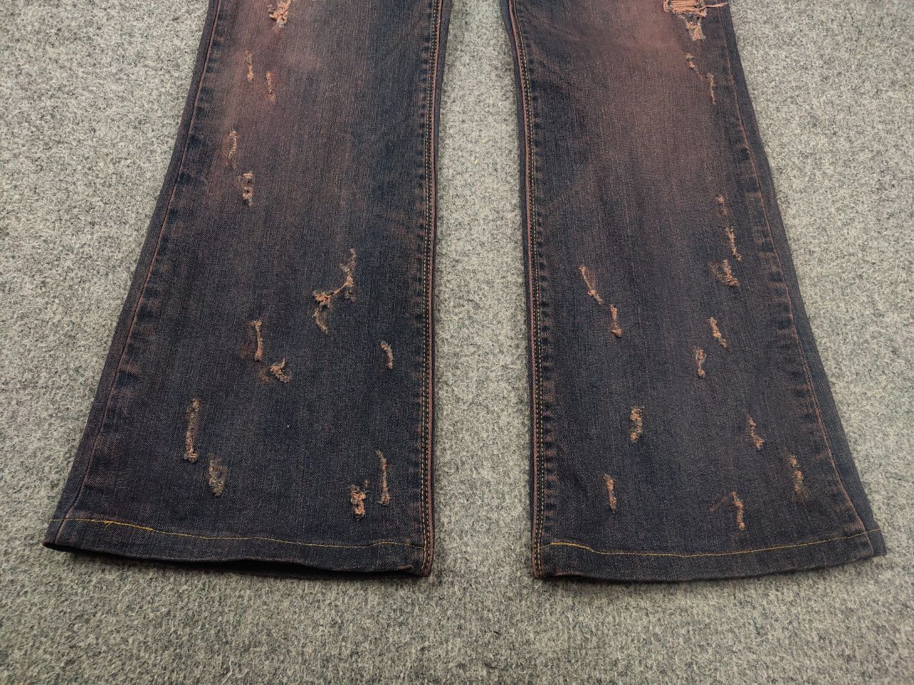Le Grande Bleu (L.G.B.) Vintage Levis 572 Bootcut Jeans if six was nine Y2K LGB Size 31" - 10 Thumbnail
