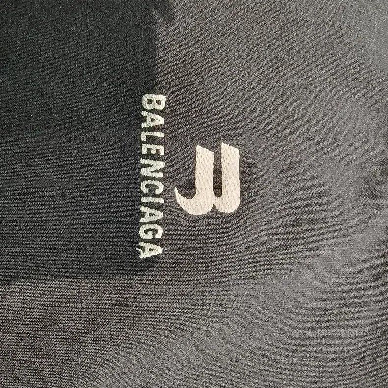 Balenciaga Balenciaga Short sleeve Size US XXL / EU 58 / 5 - 4 Thumbnail