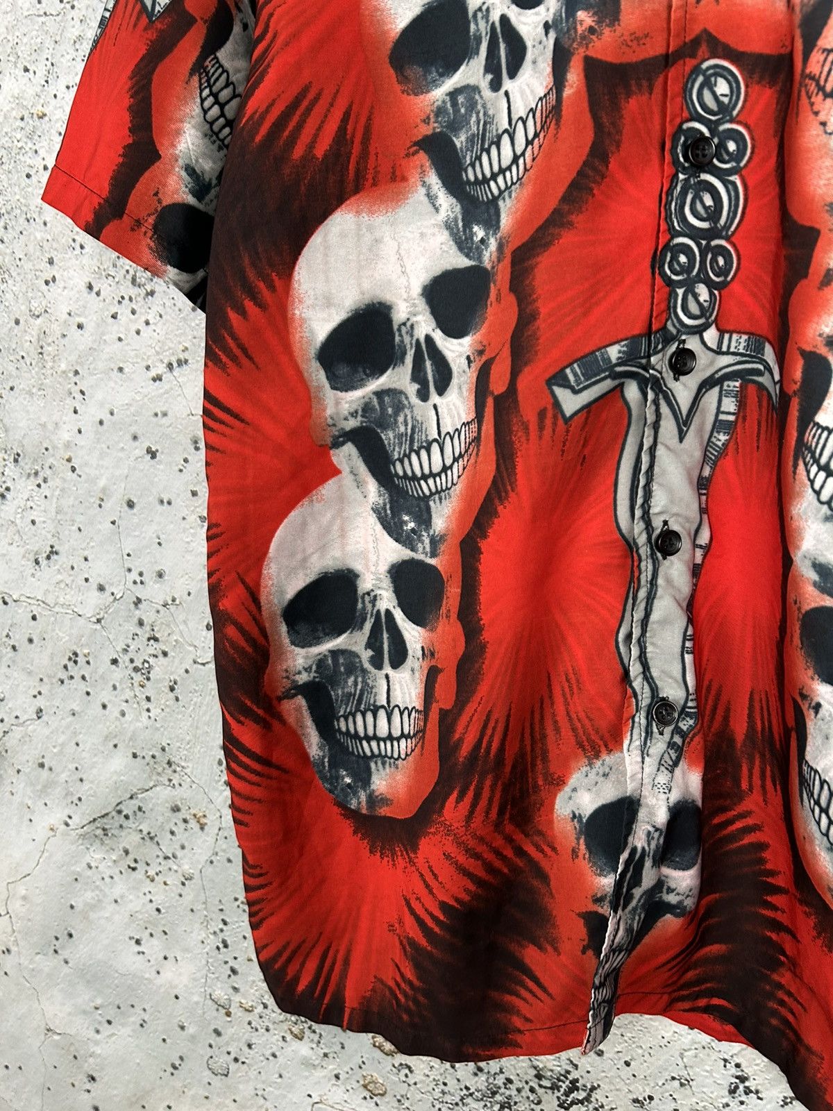Vintage Vintage Affliction Skulls Horror Hawaiian Shirt Avant Garde Size US M / EU 48-50 / 2 - 4 Thumbnail