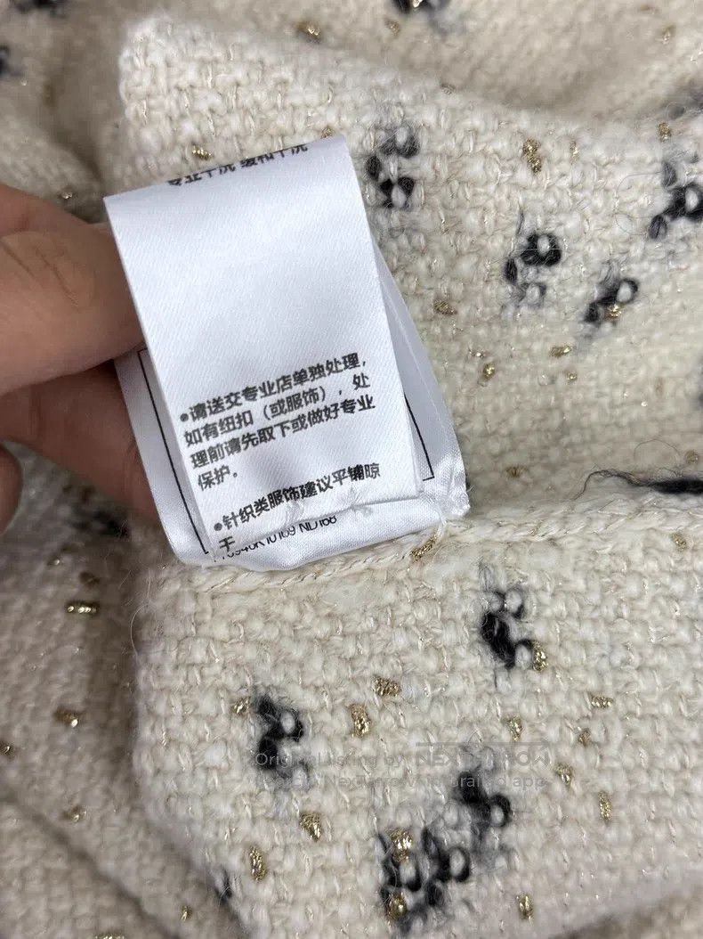Chanel Chanel Women's Castle Series Polka Dot Cashmere Four-pocke Size XS / US 0-2 / IT 36-38 - 8 Thumbnail