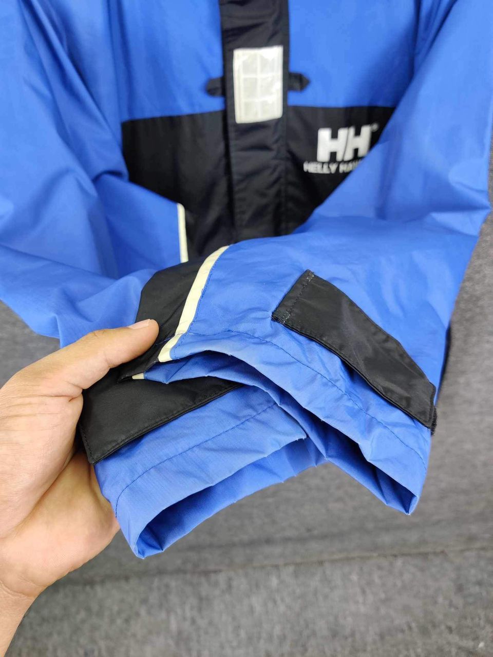 Helly Hansen Vintage Helly Hansen Waterproof Windbreaker Jacket Size US M / EU 48-50 / 2 - 14 Thumbnail