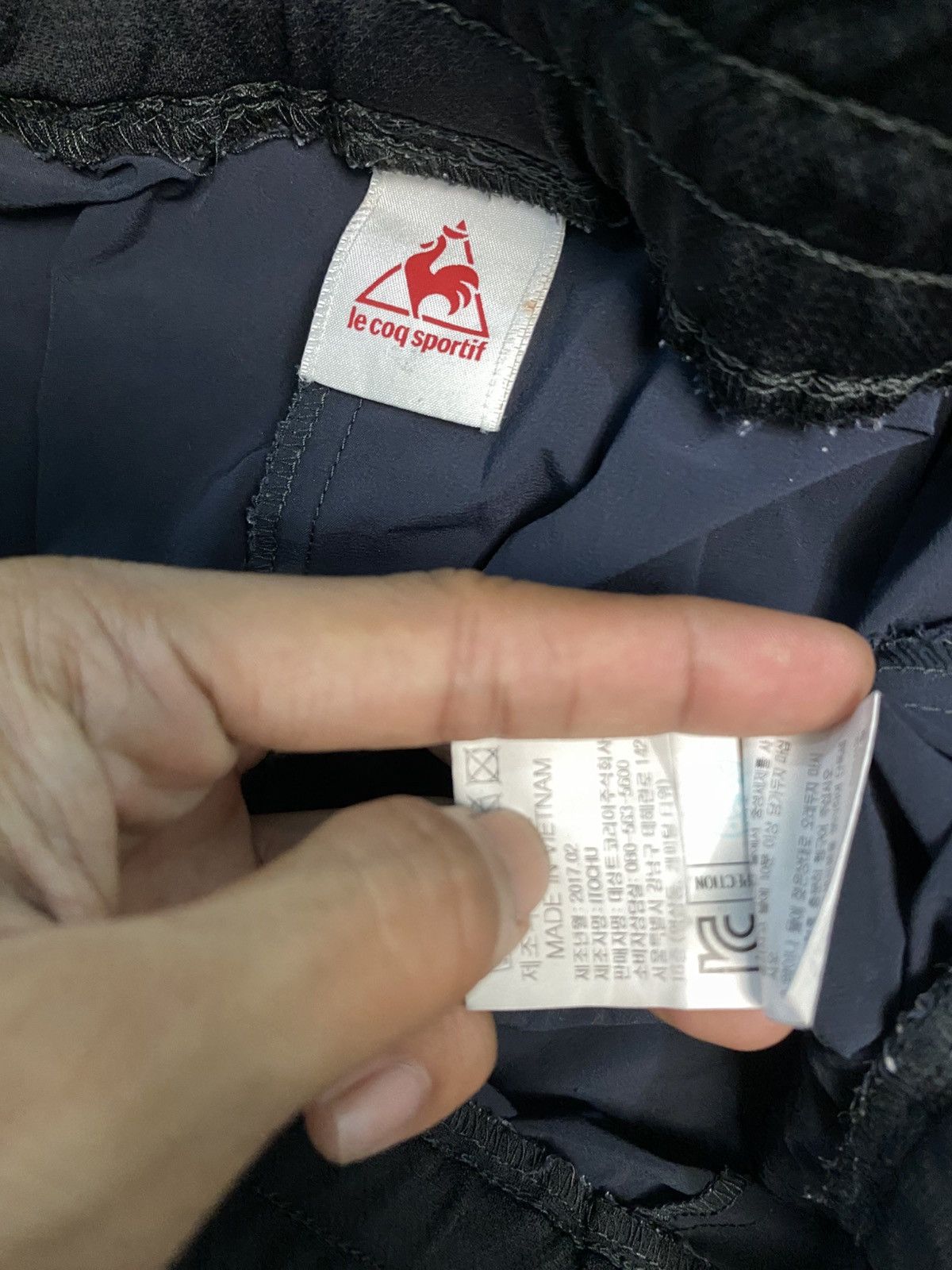 Le Coq Sportif VINTAGE le coq sportif 90S short TRACK PANTS Y2K Size US 32 / EU 48 - 7 Thumbnail