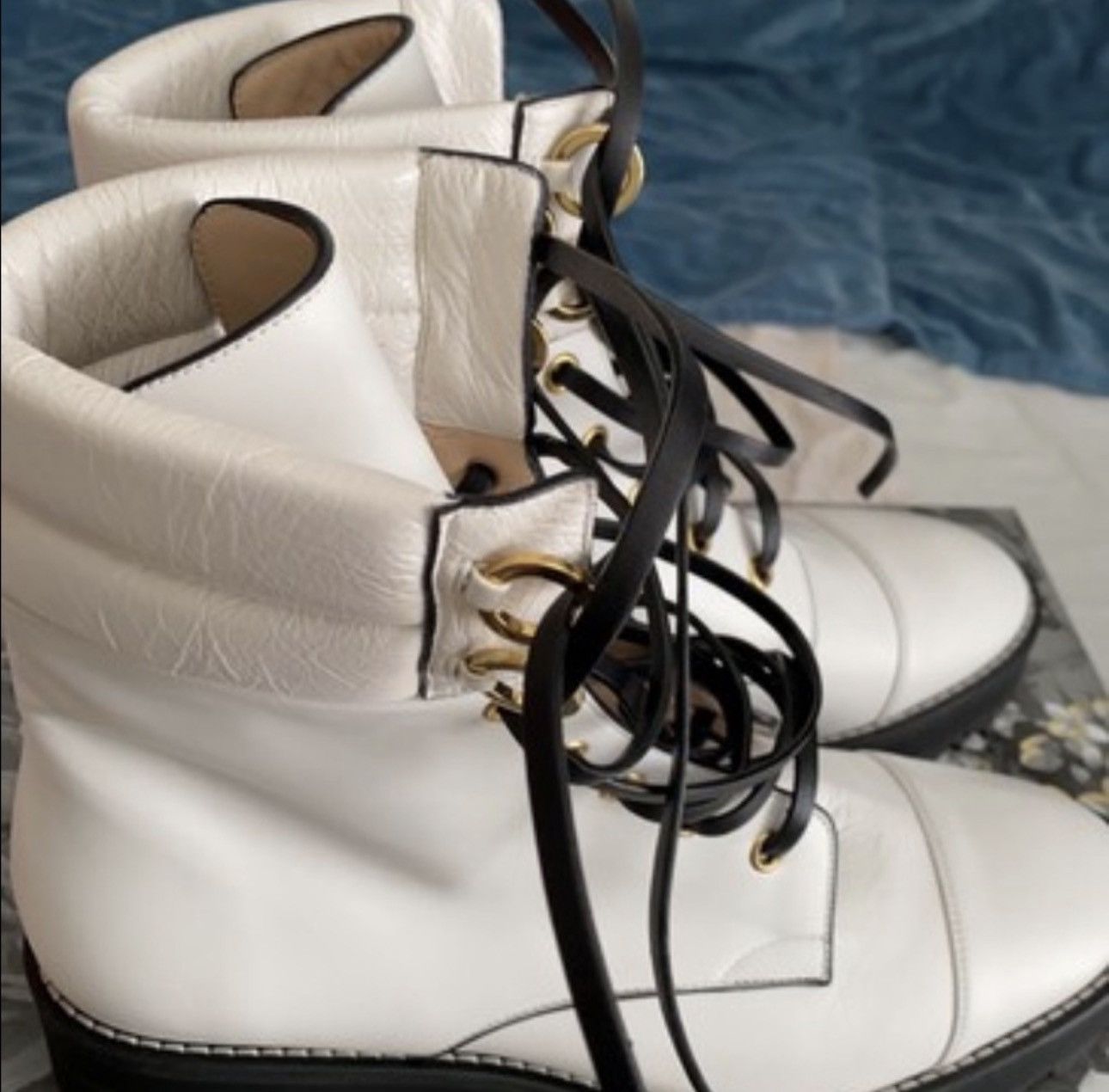 Stuart Weitzman Stuart Weitzman white leather "Lexy" combat boots Size US 7 / IT 37 - 4 Thumbnail