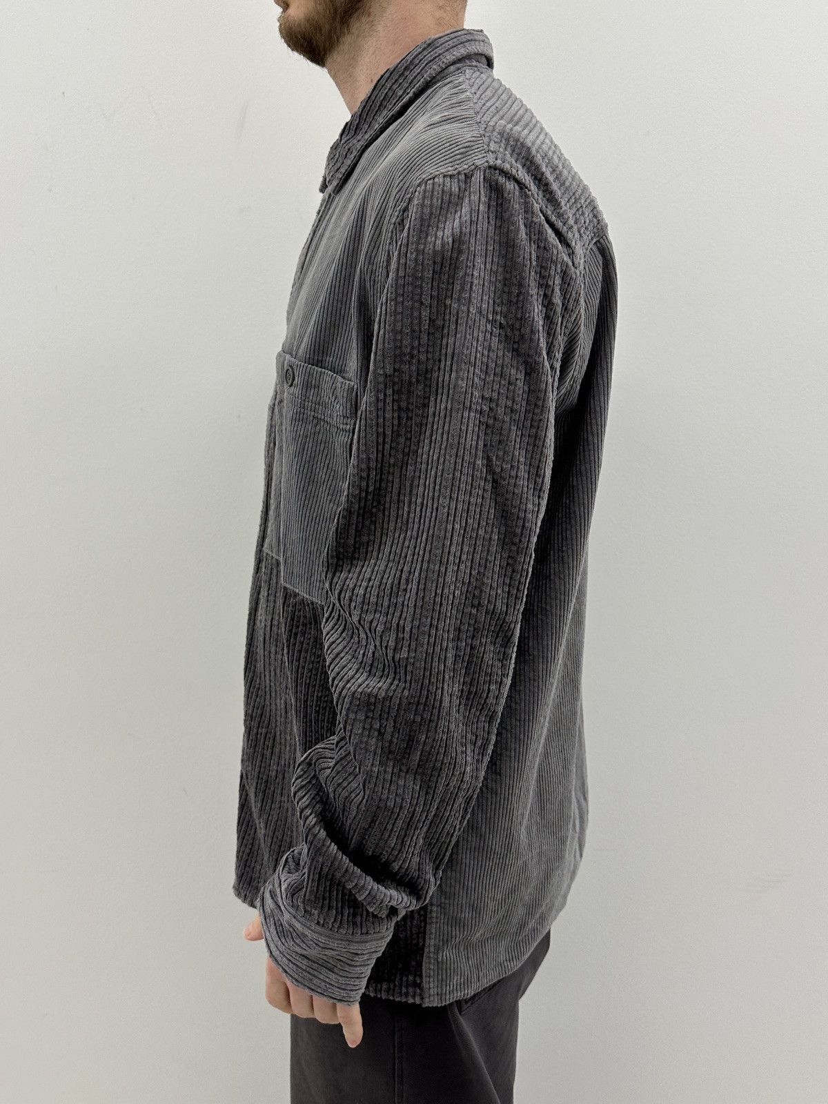 Cos COS mens Lyocell Corduory Cotton Blend Velvet Overshirt Gray Size US L / EU 52-54 / 3 - 5 Thumbnail